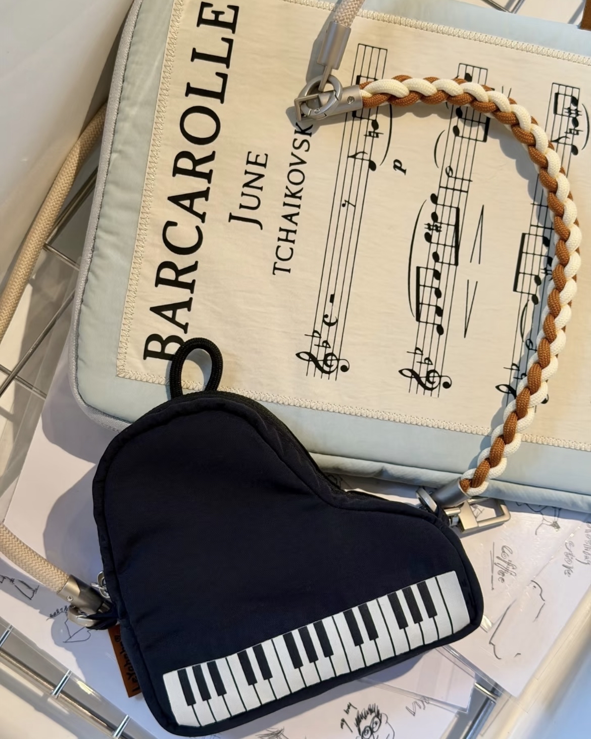 黑白鍵鋼琴造型隨身小包