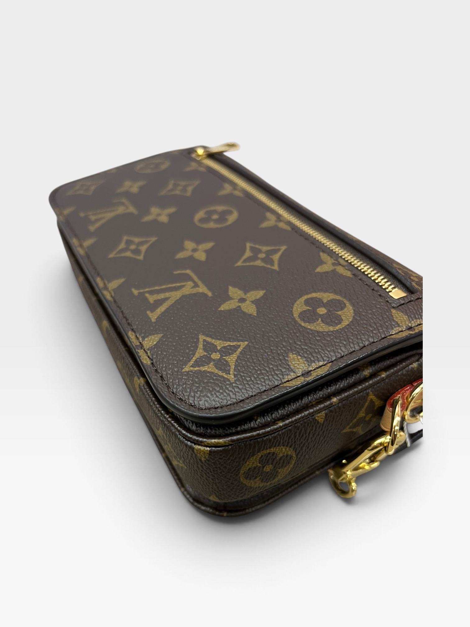 Pre-Owned Louis Vuitton Pochette Monogram /Product Code: 102710