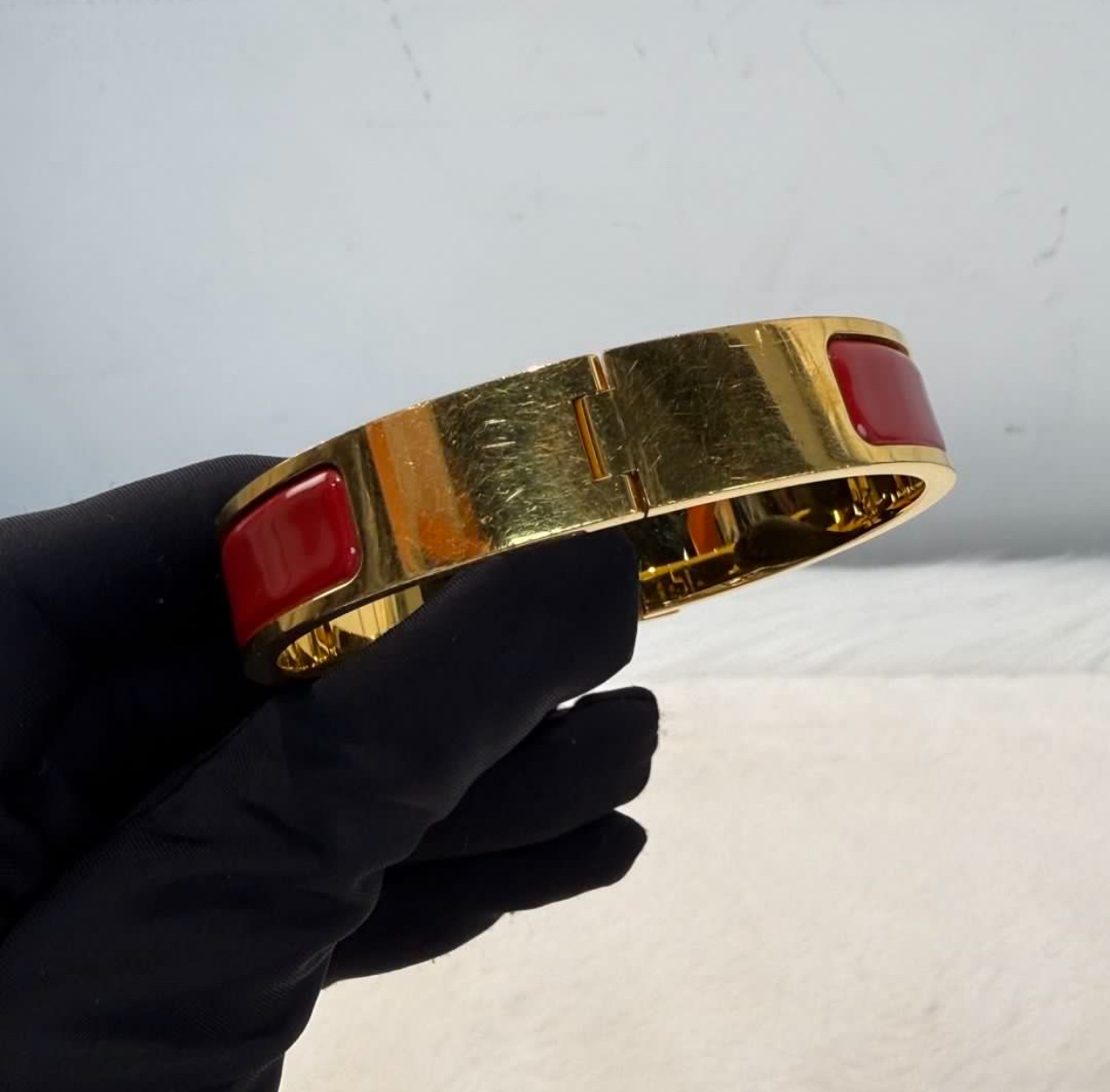 HERMES愛馬仕 H手鐲 琺瑯扣 紅色金logo手鐲 H家高辨識度經典配飾