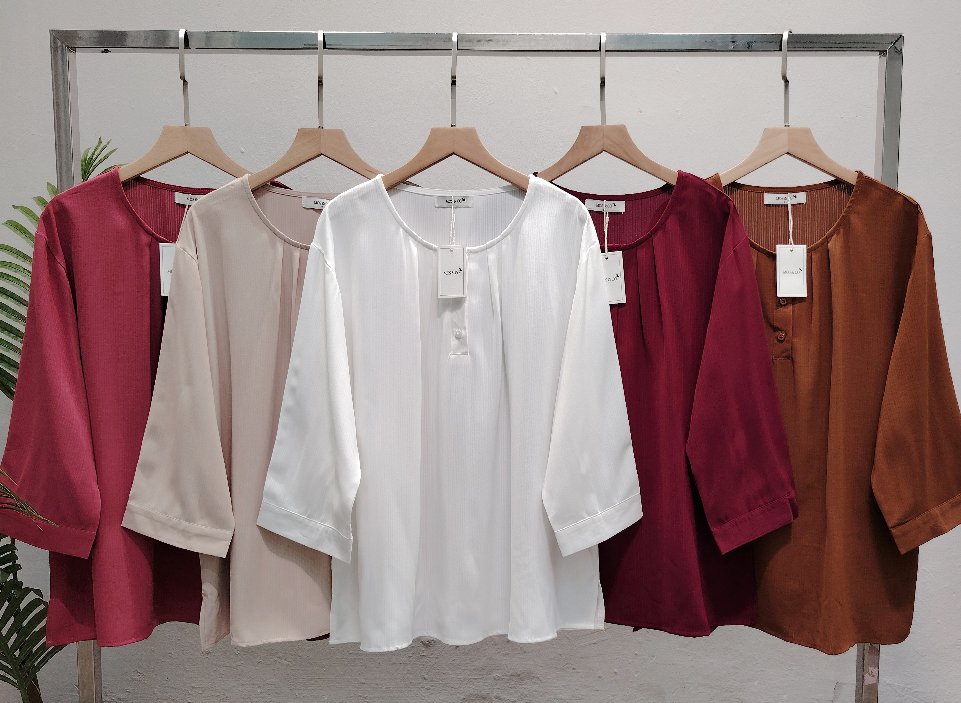 LY608.1 3/4 Sleeve Chiffon Blouse