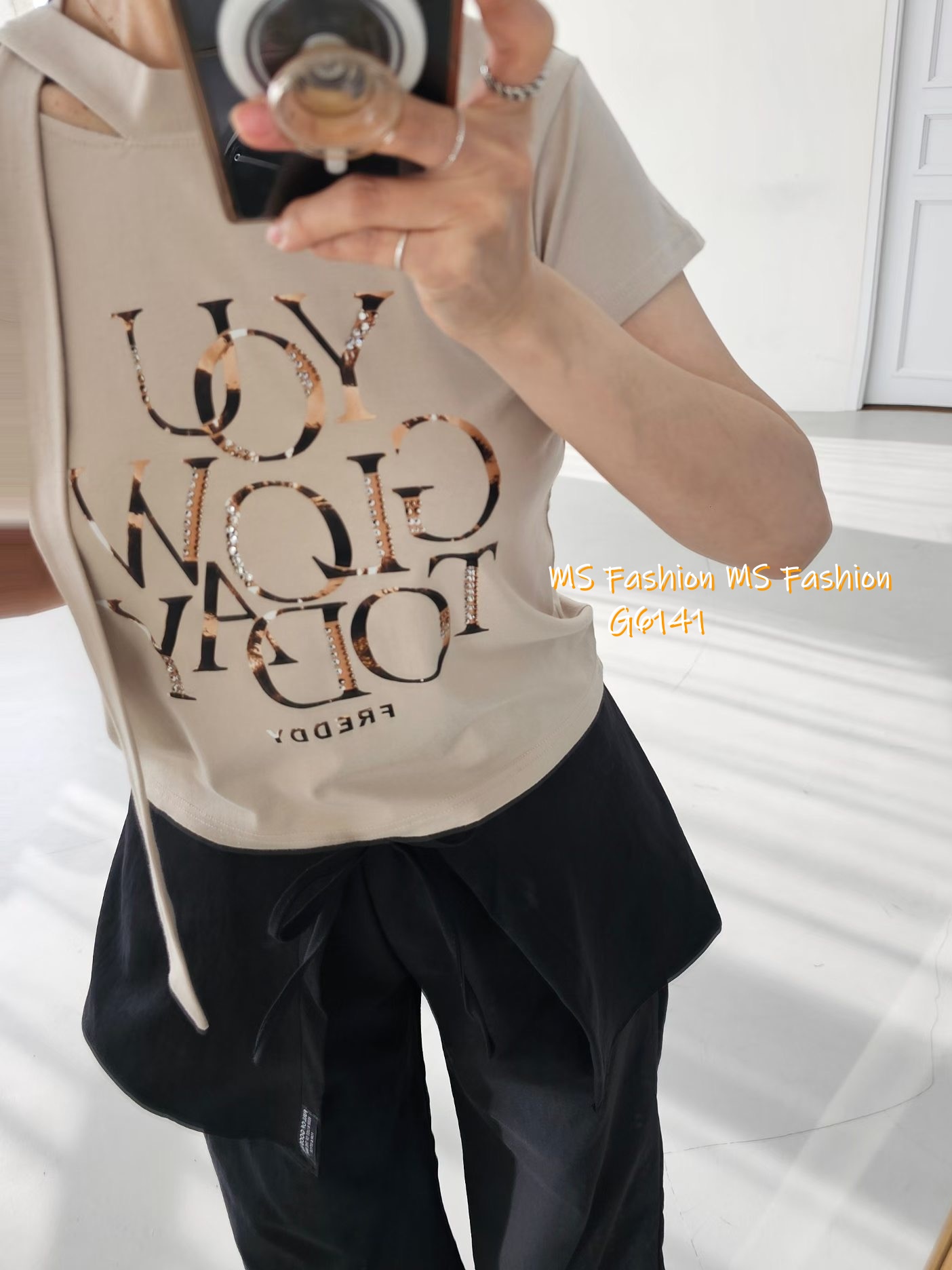 G6141 韓國🇰🇷型格字母閃石top