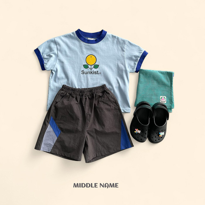 🇰🇷middle name tee