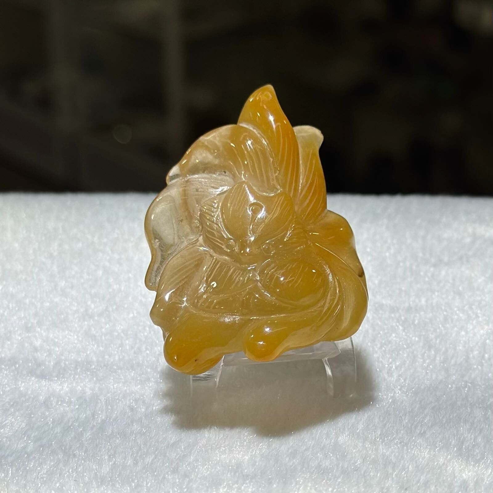 黃兔毛共生綠碧璽 九尾狐 (連座)