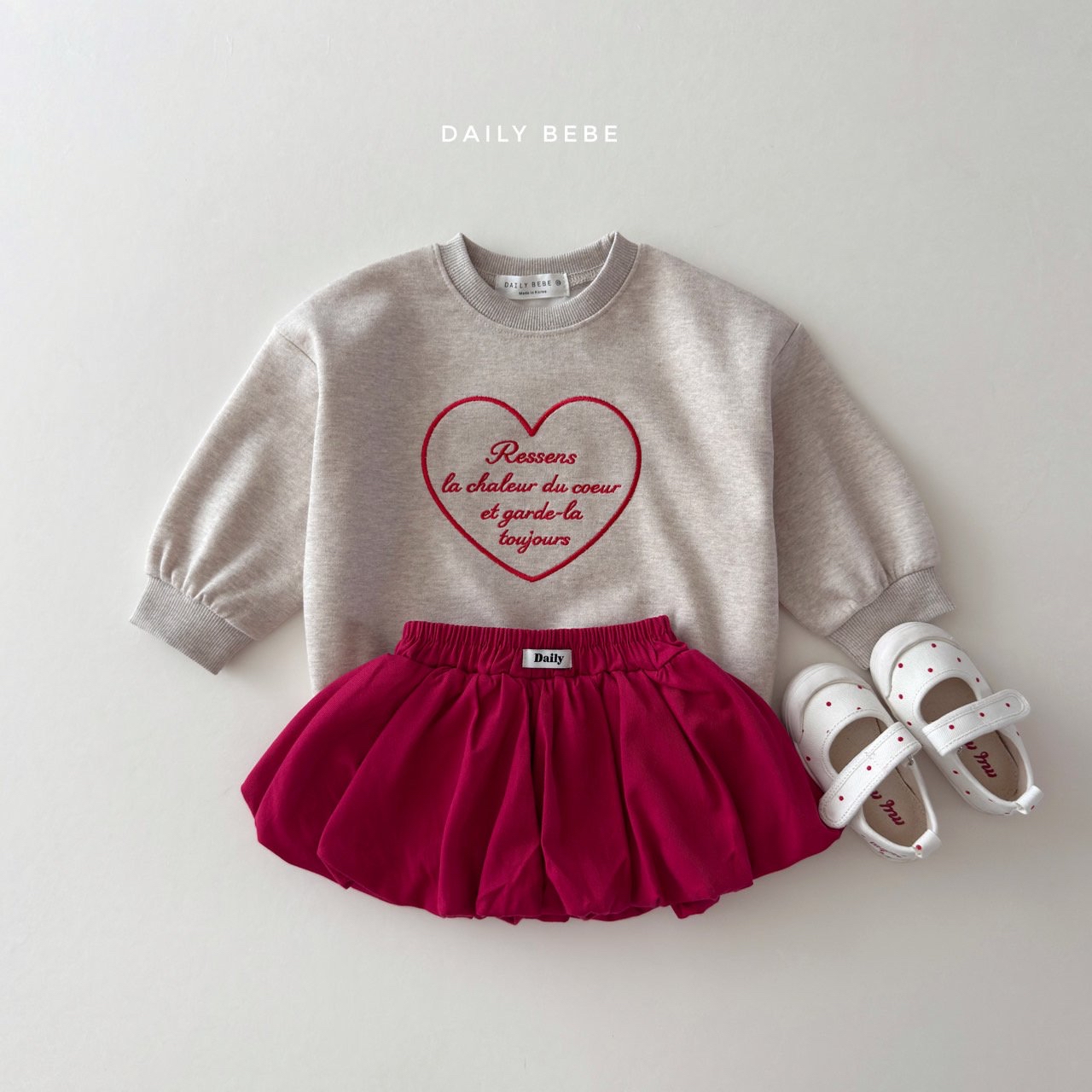 Dailybebe | Heart-Embroidered Sweatshirt