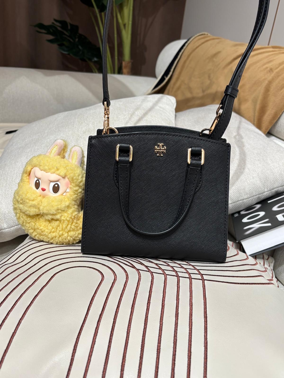 Tory Burch 2way bag 十字牛皮 100%Authentic ,98%new  ✅dust bag✅strap 