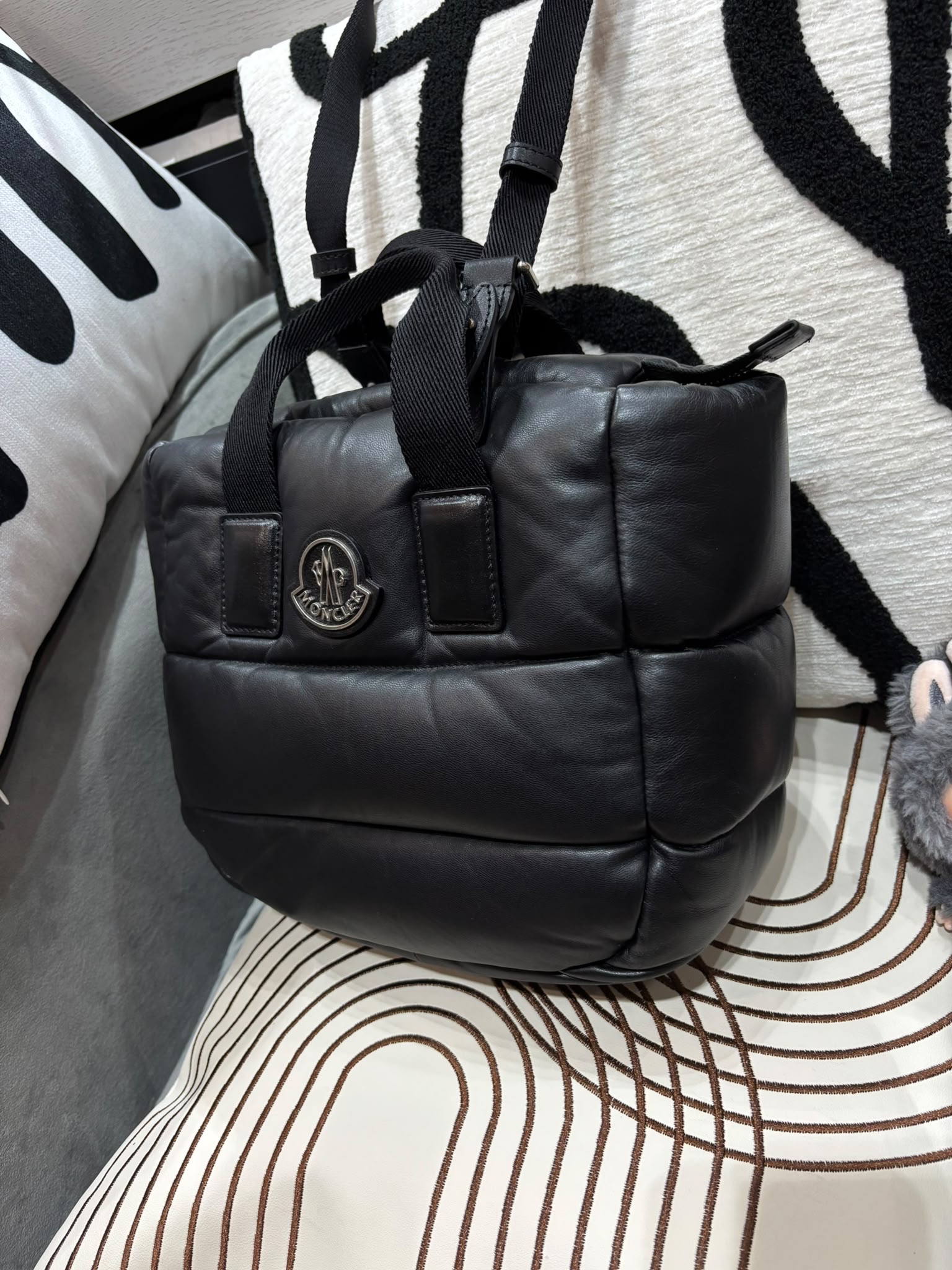 MONCLER CARADOC 皮革羽絨迷你手提包 5L00010 100%Authentic, 98%New ✅Dust bag