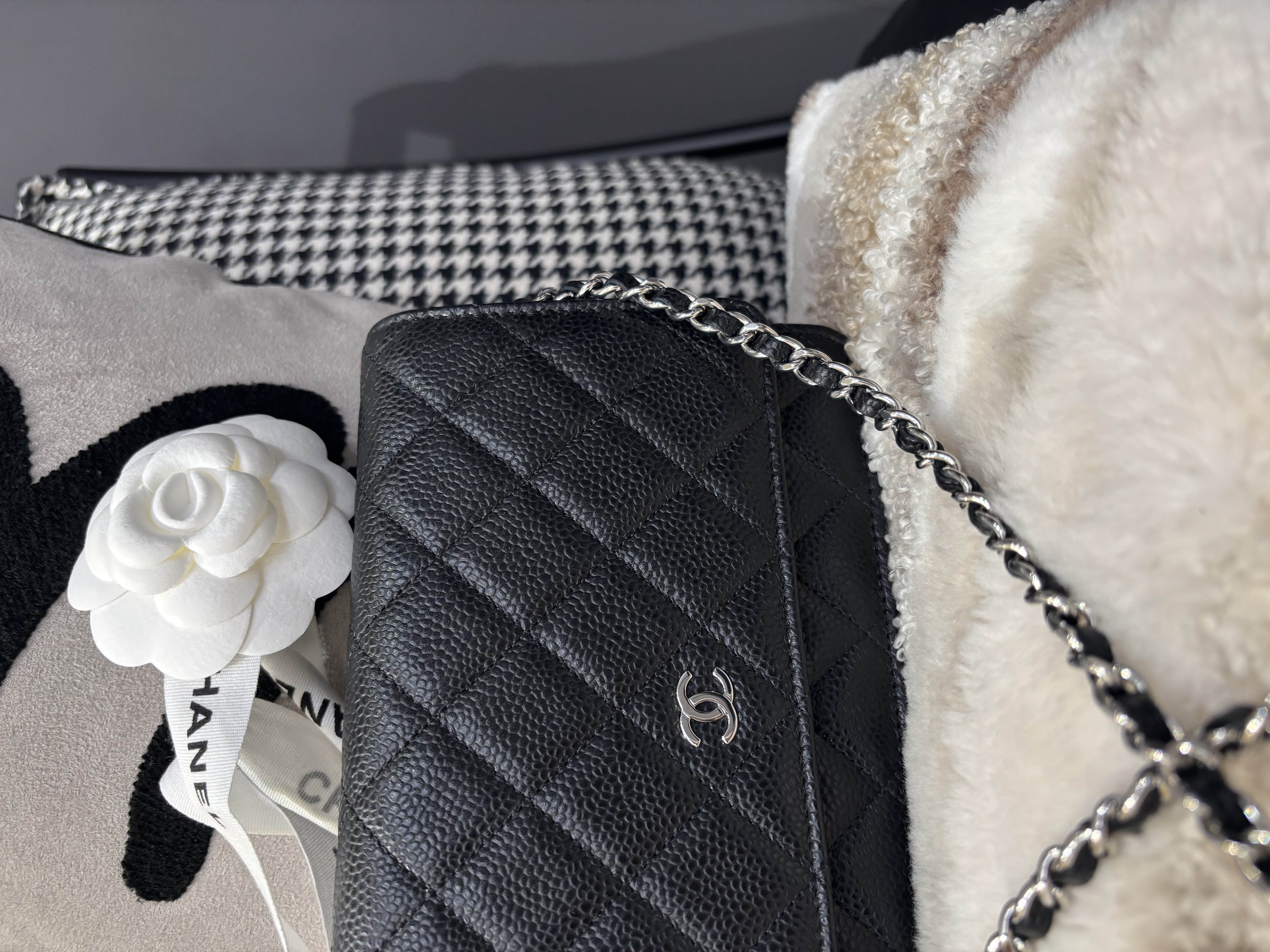 Chanel wallet on chain 黑色荔枝牛皮銀扣 WOC 100%Authentic, 全新 100%NEW  ✅晶片✅dust bag ✅box 