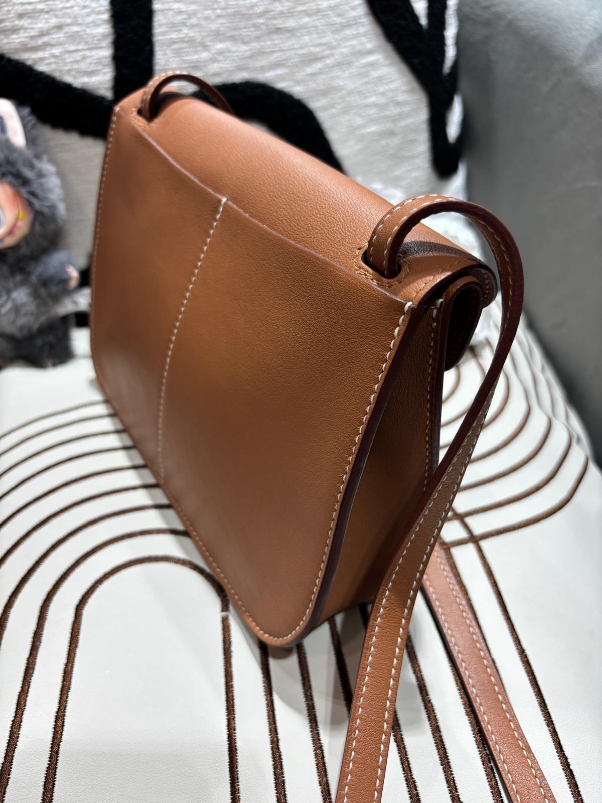 Hermes Mini Halzan STAMP A gold 100%Authentic, 98%New✅Dust bag✅box