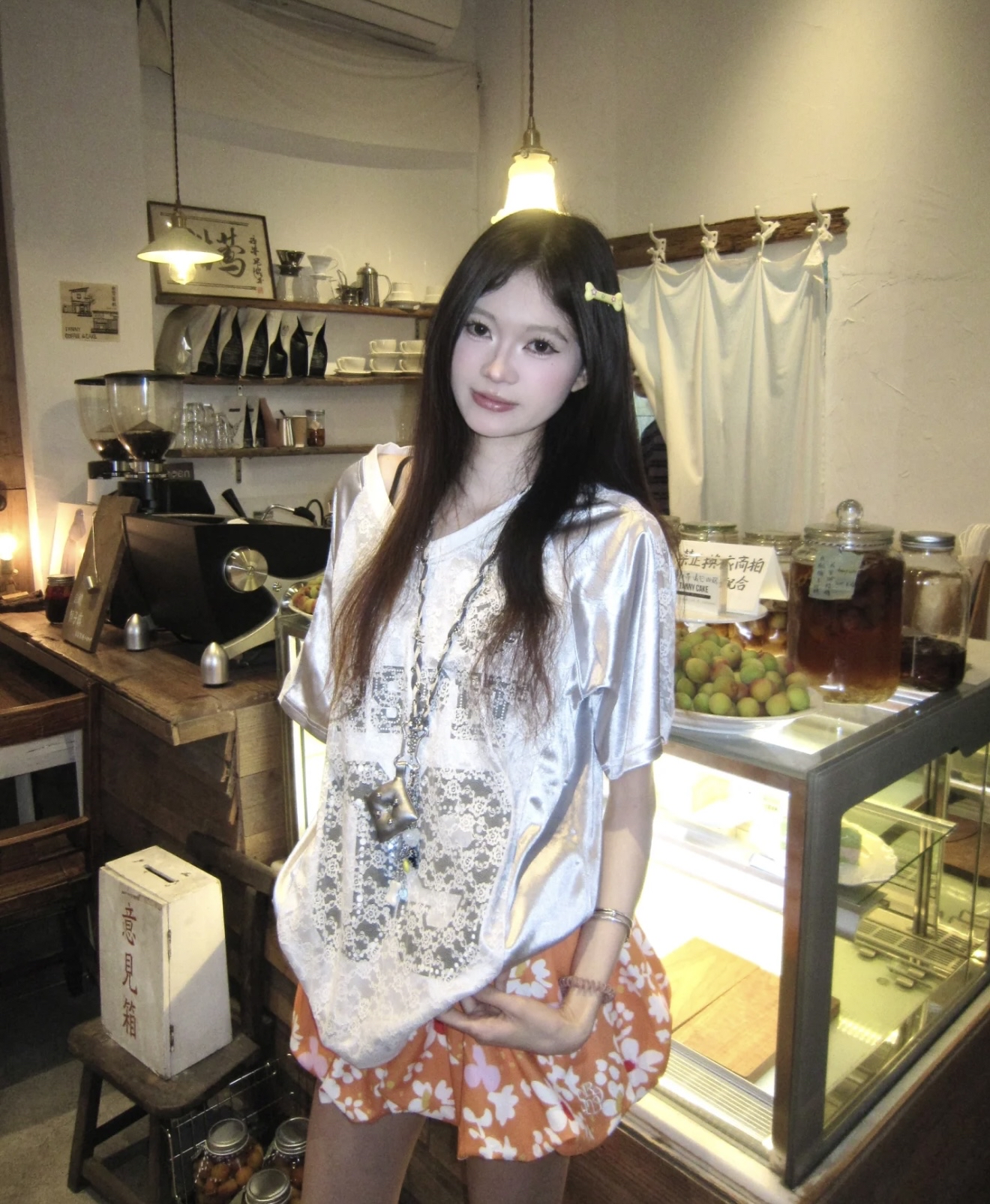 TP391缎面蕾丝T恤