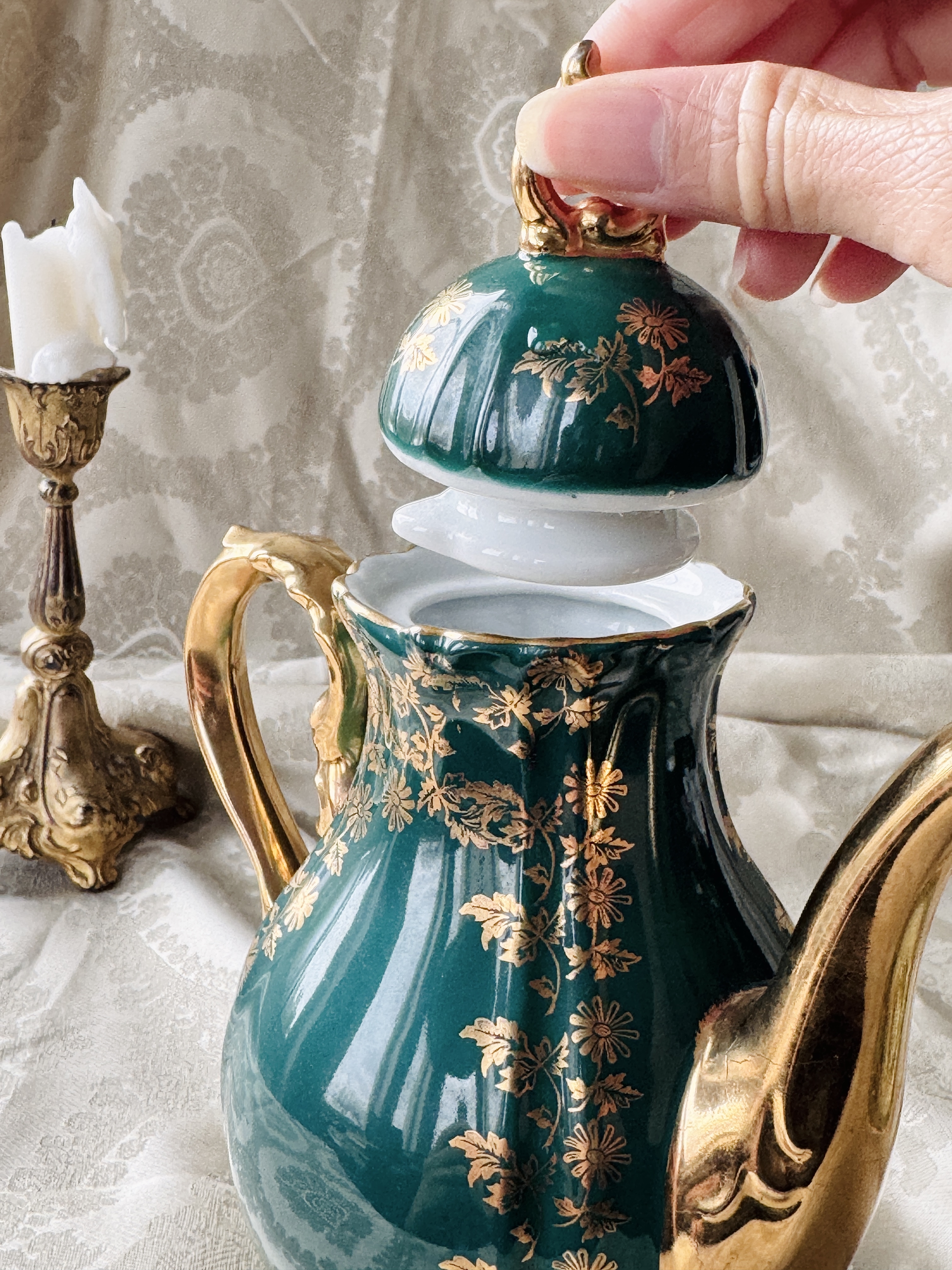 Vintage German Bavaria Romantic Courting Couple Green and Gold Coffee Pot(MT2467)