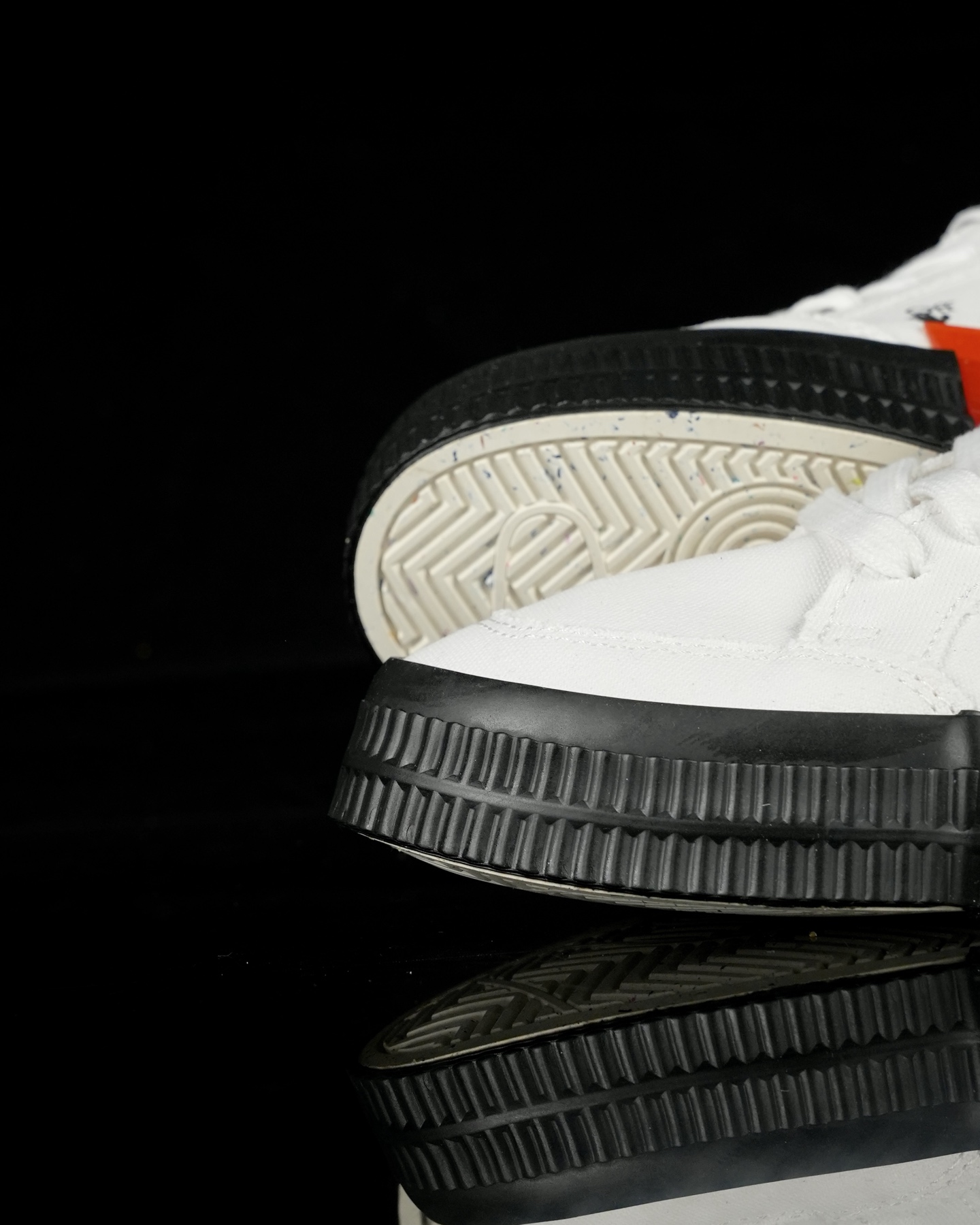 Off-White Low Vulcanized