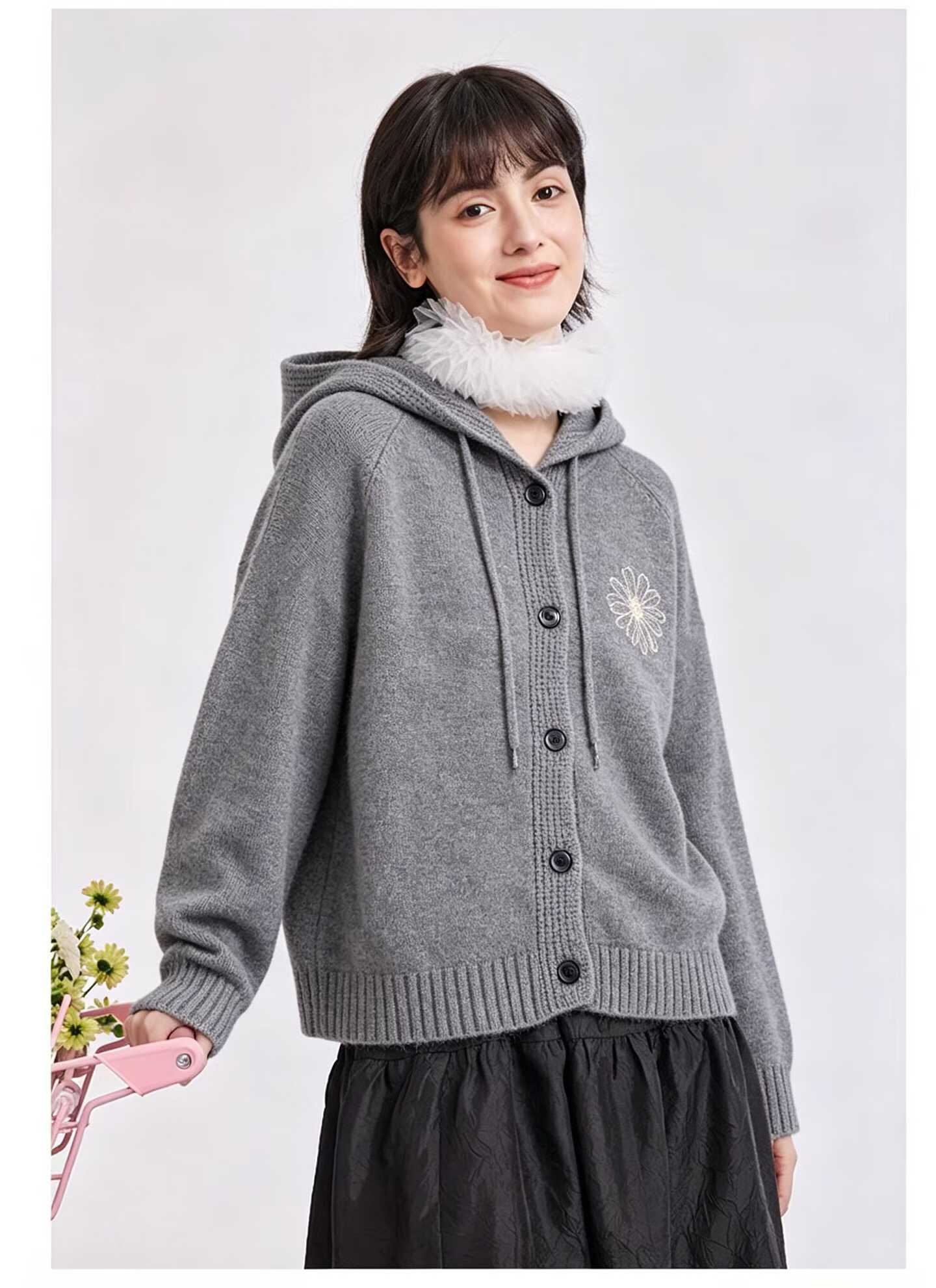 預訂 Mardi刺繡毛衣連帽開襟外套 [貨號26A1601]
