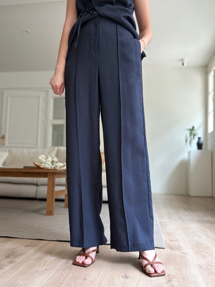 The Fine Linen Summer Set (Navy)