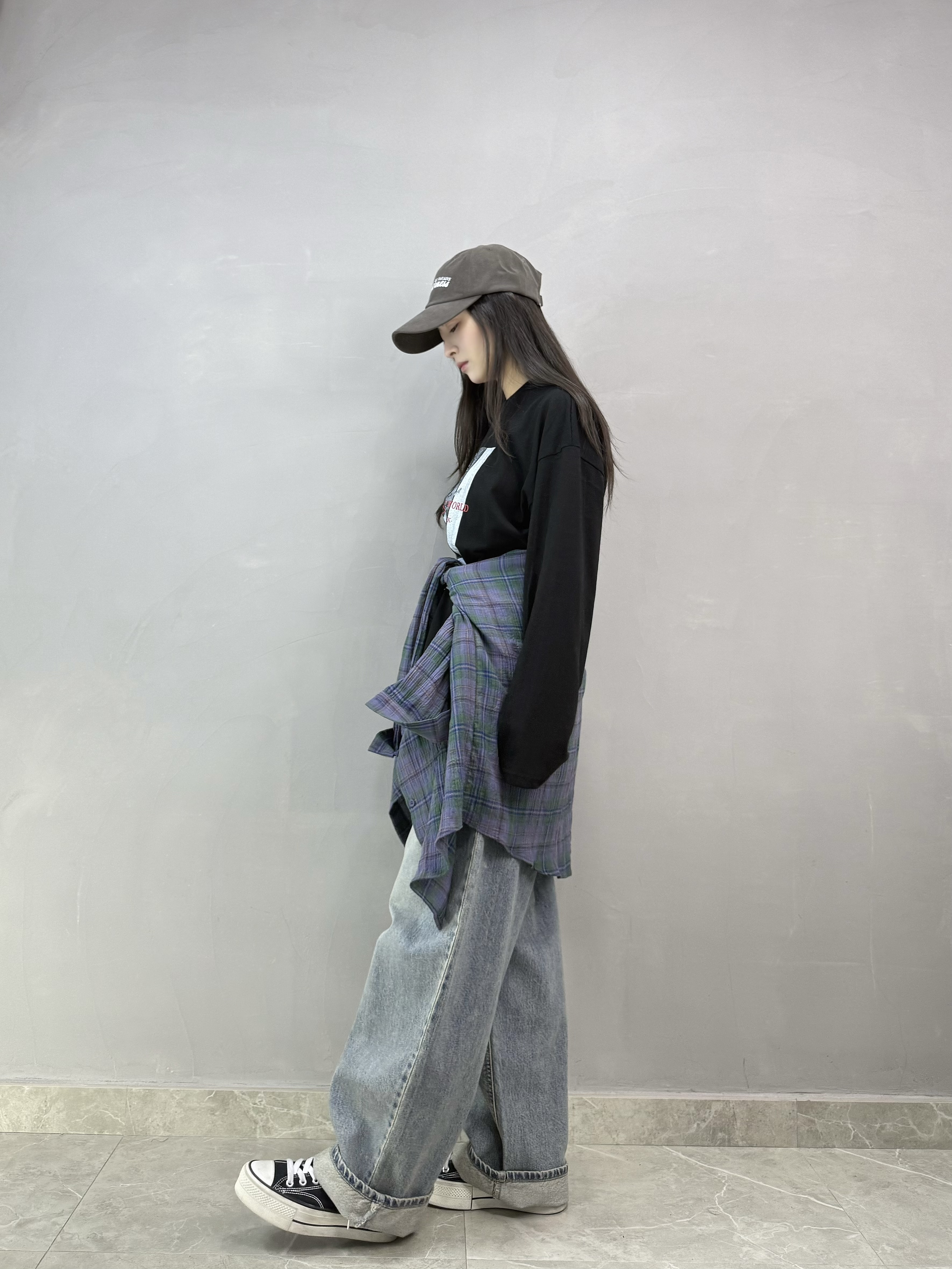 H16 人像開叉tee