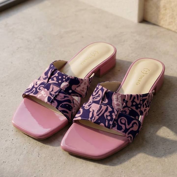 5846 - Anyaman Slide Batik Heels