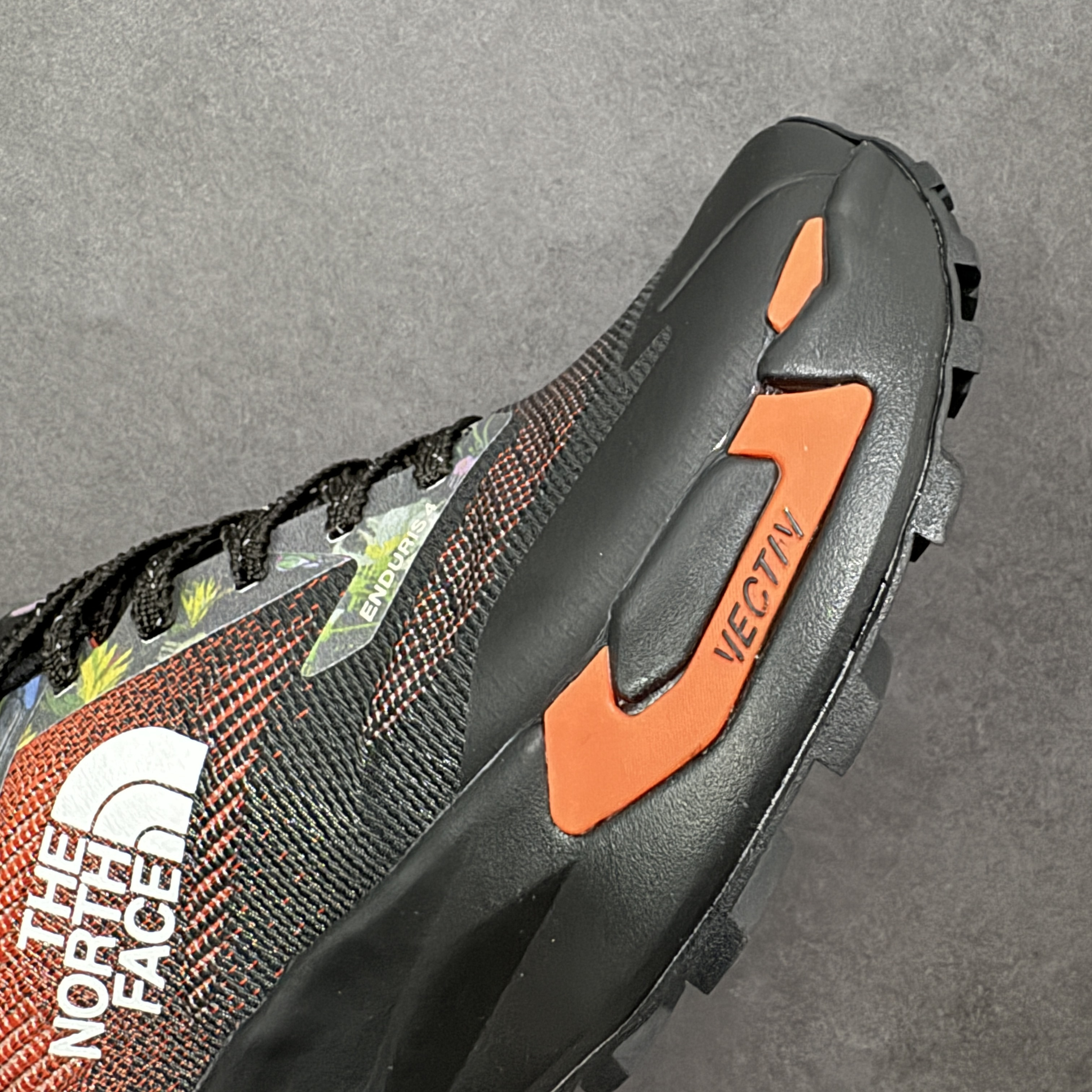 The North Face VECTIV Enduris 4