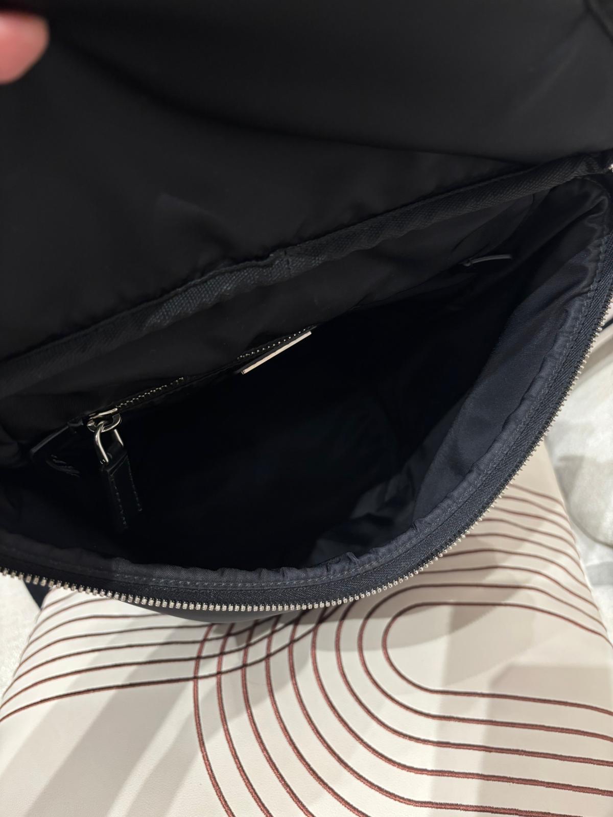 PRADA 普拉達 Black Re-Nylon Shoulder Bag 2VZ096 Sling bag 100%Authentic,98%new ✅dust bag 💎尖沙咀中港城門市  