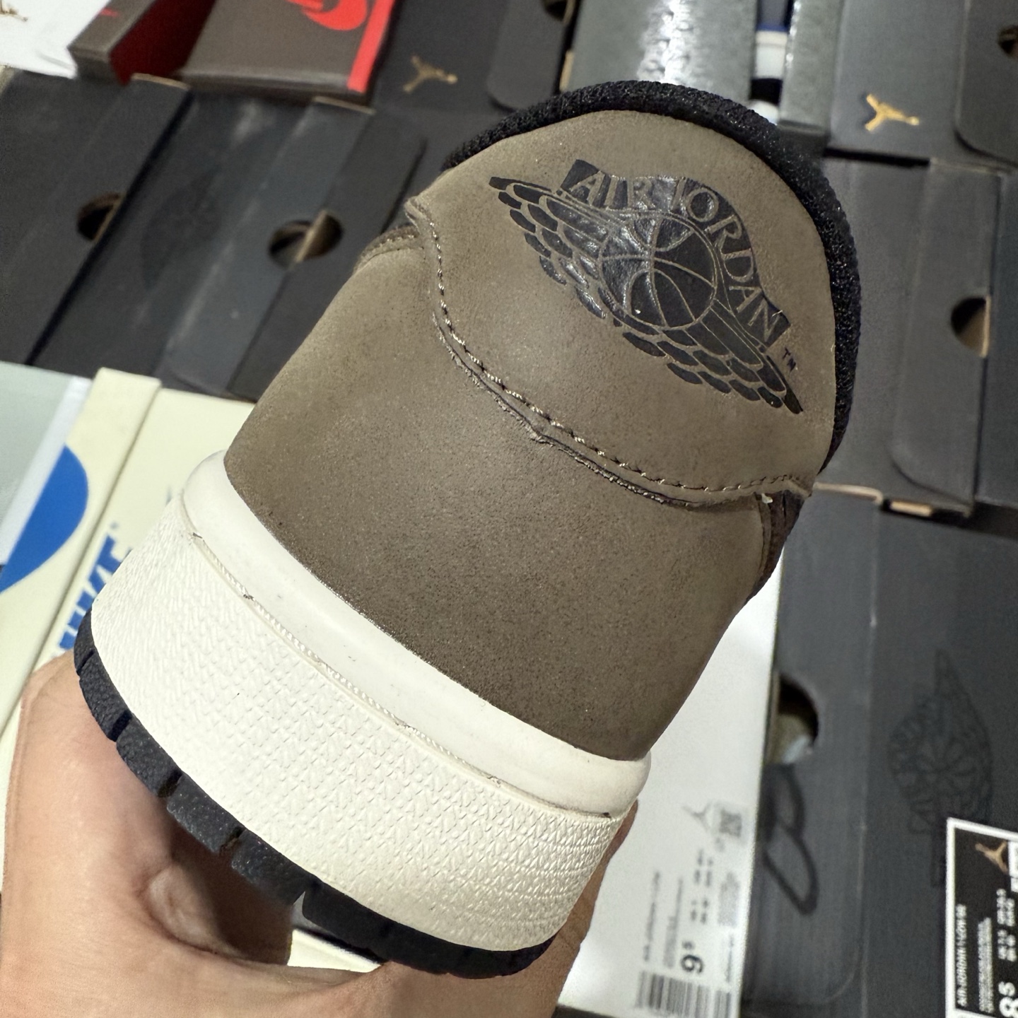 Nike Air Jordan 1 Low "Mocha" CZ0790-102