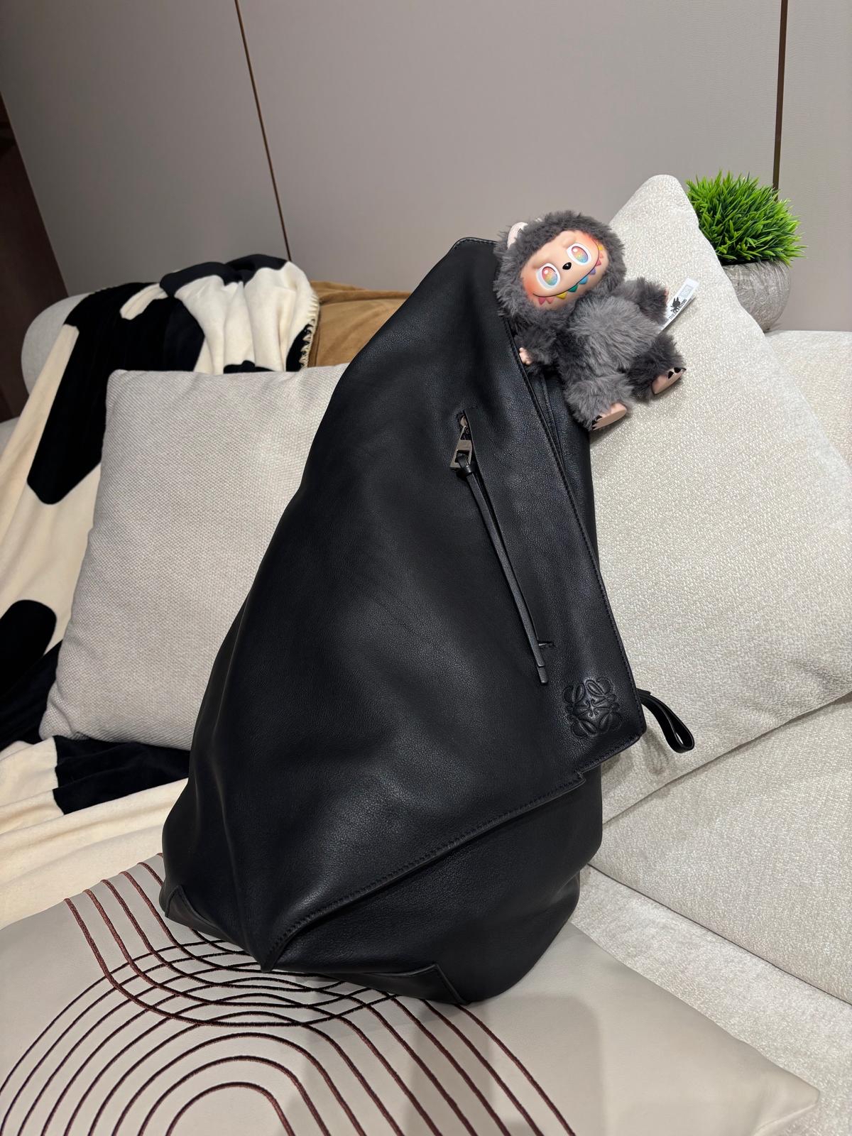 Loewe Sling Backpack Black Calfskin 100%Authentic, 98%New ✅Dust bag