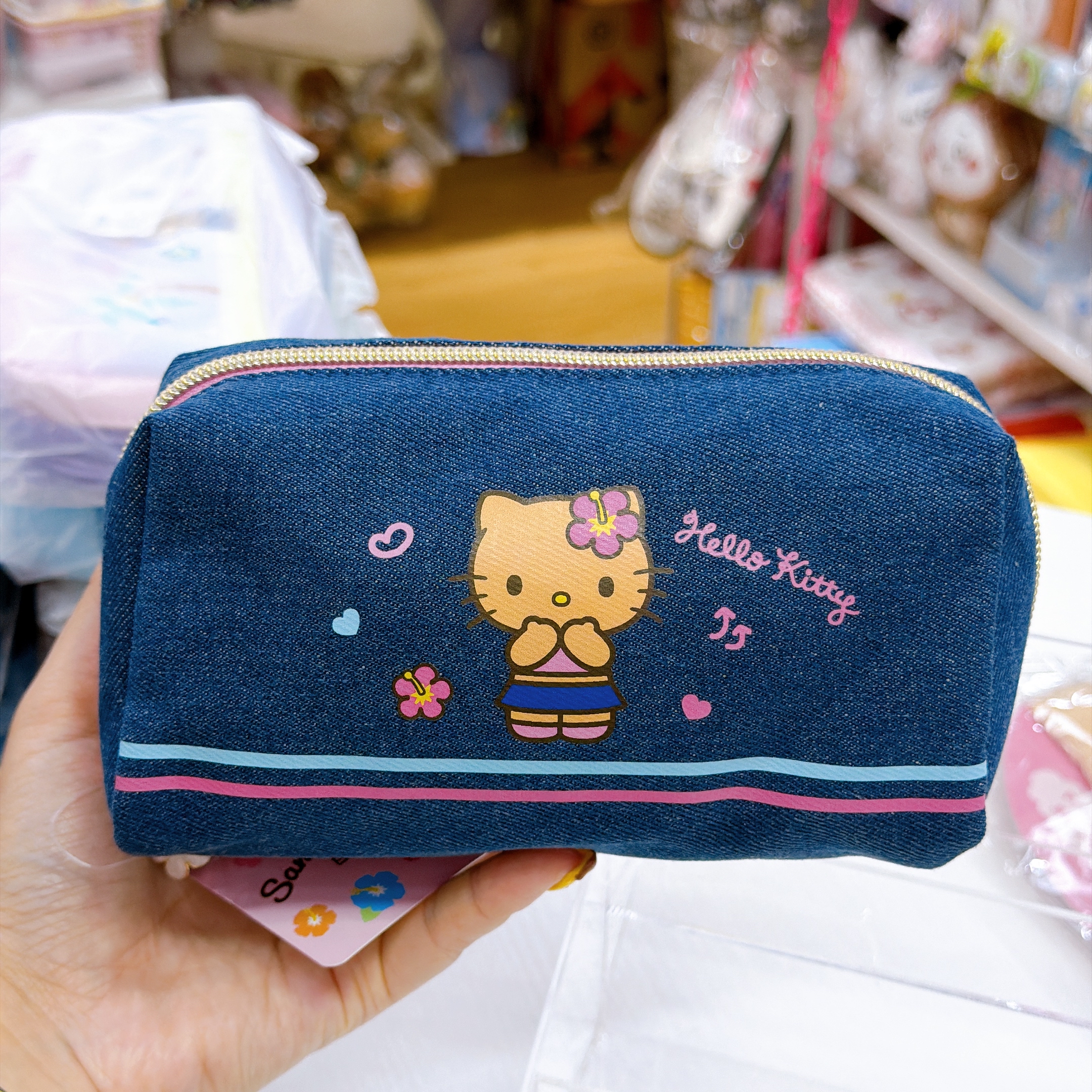 日本直送Sanrio 夏天黑皮泳裝系列 牛仔布黑皮化妝袋