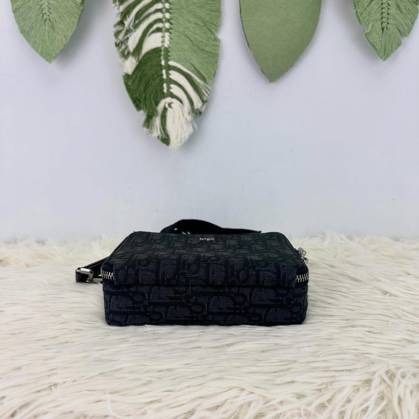 DIOR 🤍PRE OWNED Oblique Jacquard 黑色相機包 全套有單🖤