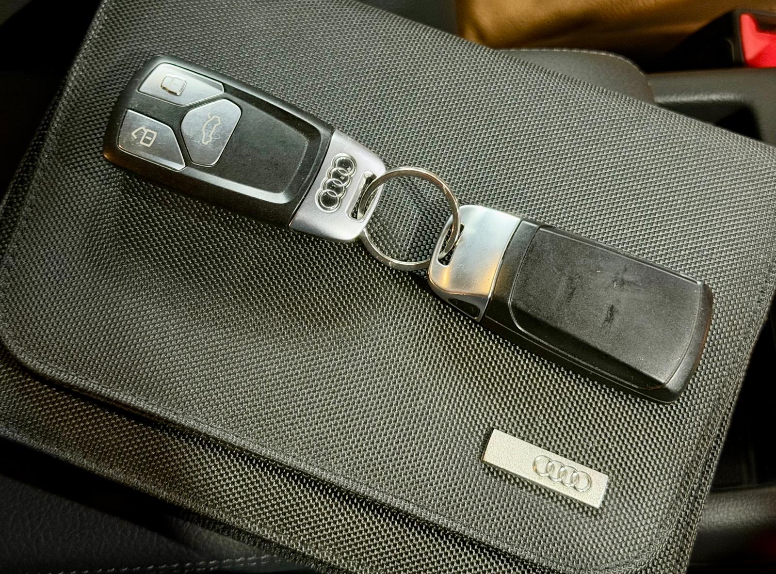 Audi A4 Sedan 30TFSI S-Line 2016