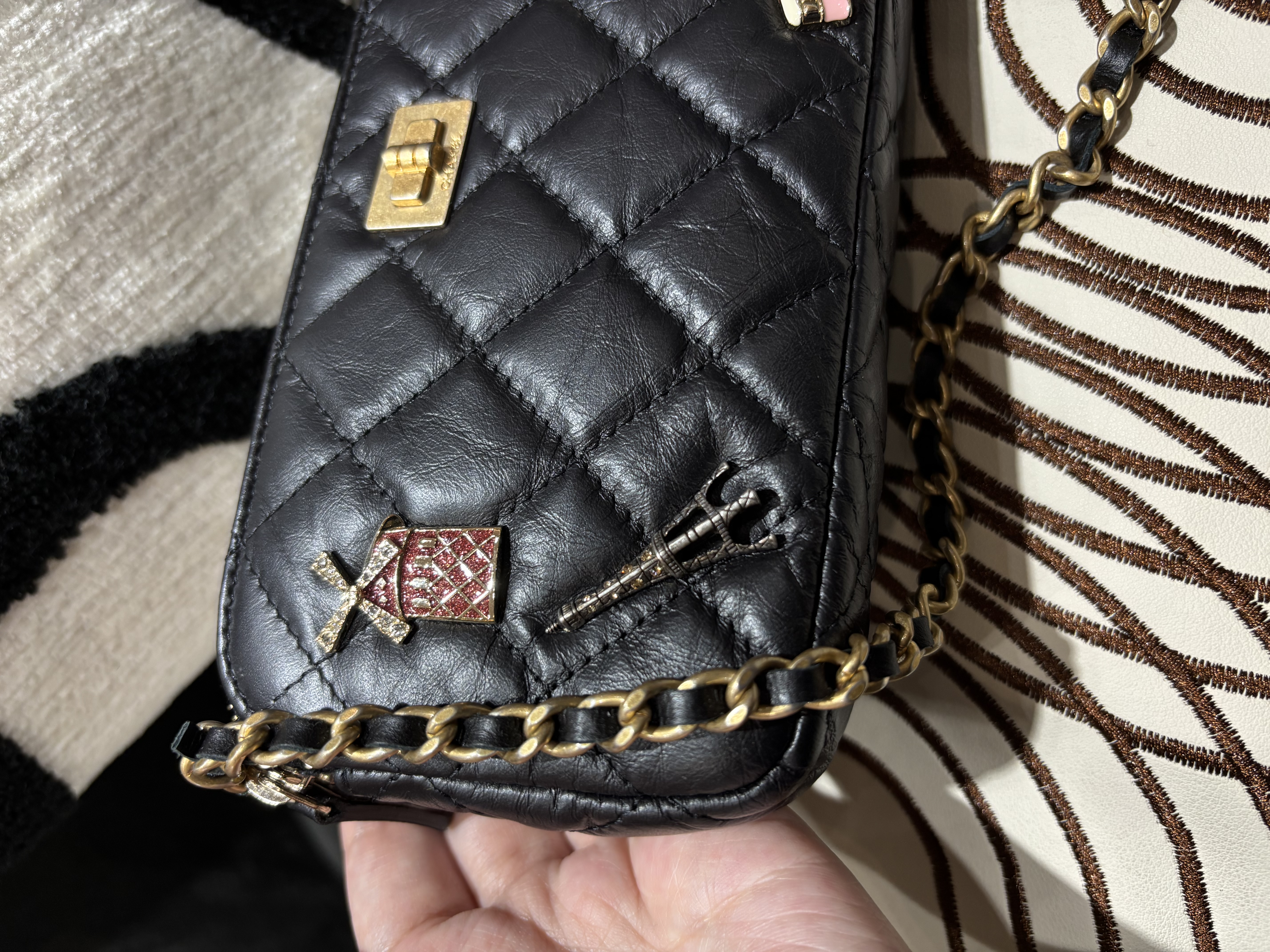 Chanel Double Zip Clutch With Chain Black Quilted Aged Calfskin Lucky Charms 2.55 Reissue Gold Hardware 100%Authentic ,98%new ✅25card ✅box
