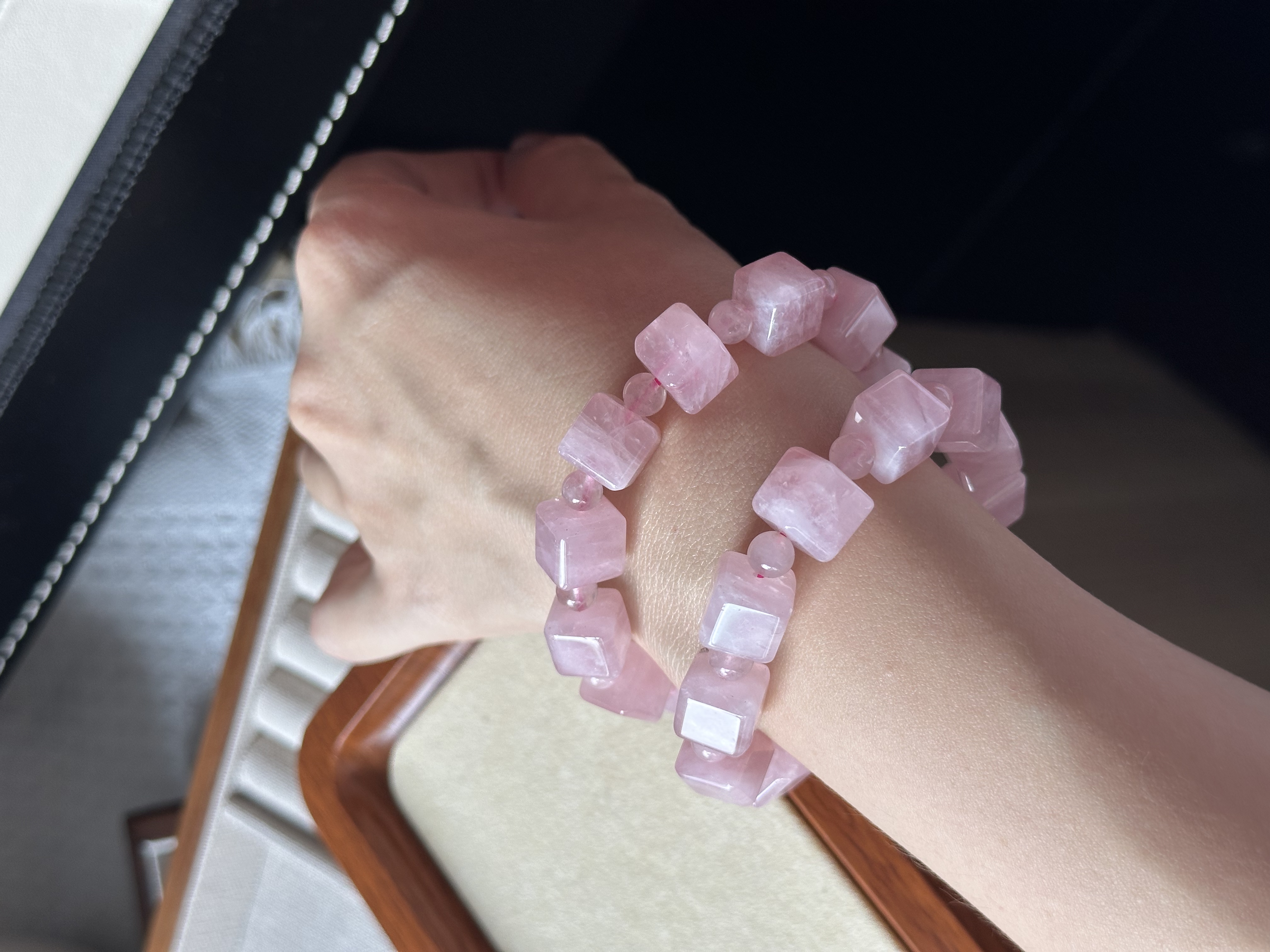 方糖粉水晶 ｜ Cube Rose Quartz 10-11mm+