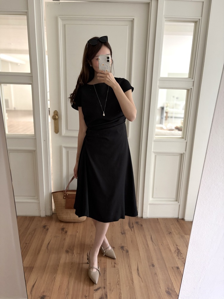 Belle Ruched Dress (Black)