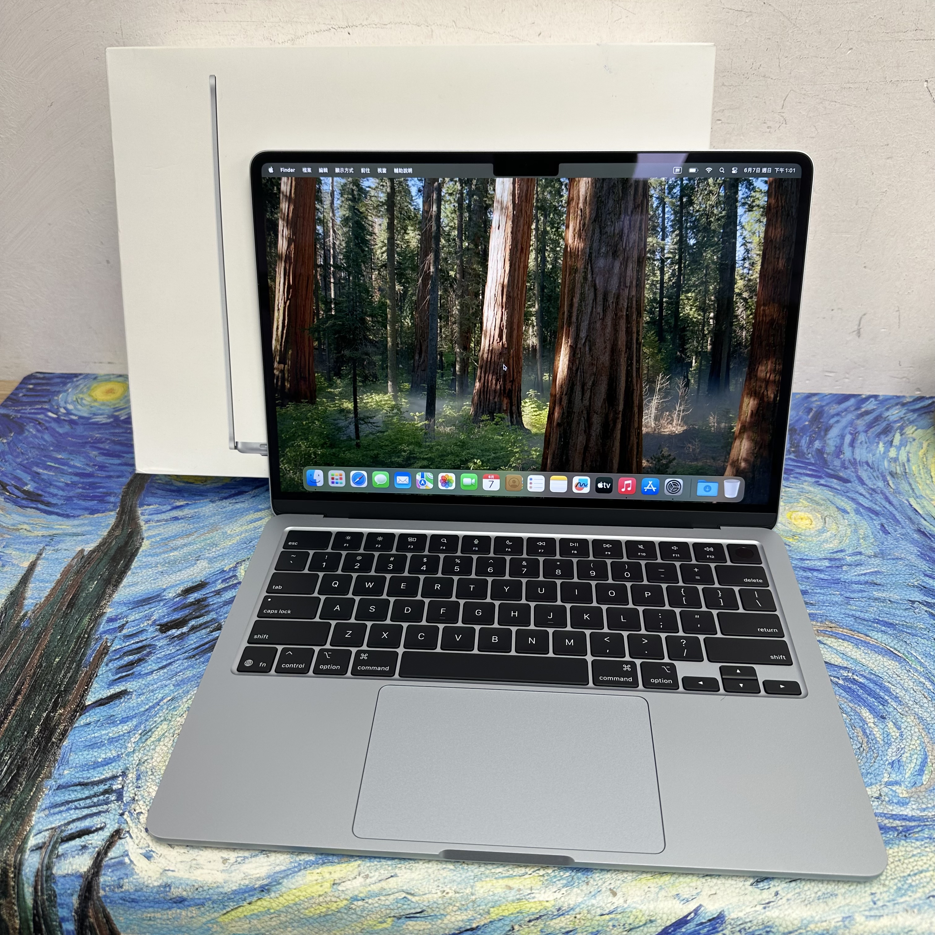 #5948 APPLE  MacBook Air M4 2025 M4 CPU/ 16GB Ram/512GB SSD/10核心GPU/Liquid Retina Mon/13吋/天藍色/Gaming Laptop / Notebook / 超強續航能力/文書機 / 畫圖 / 剪片 / Movie / Netflix