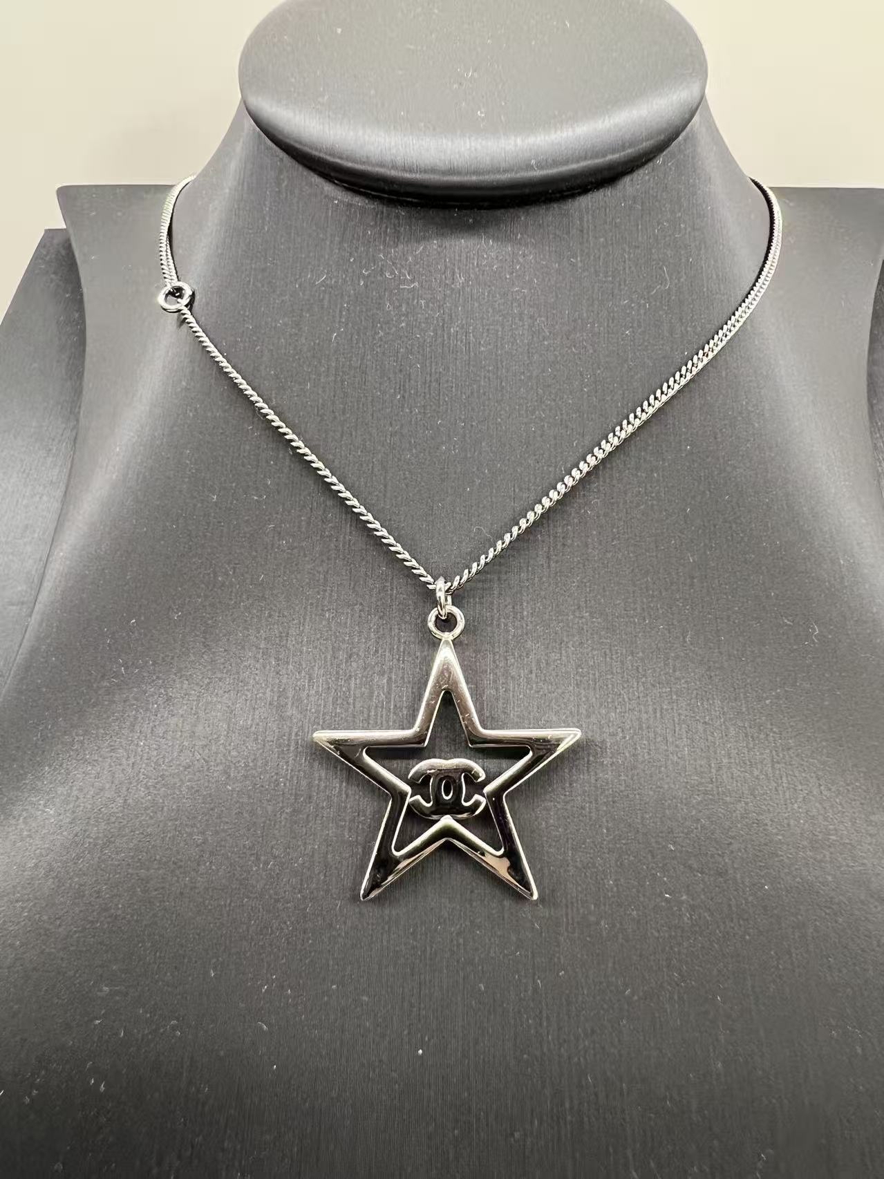 Chanel 星星項鍊