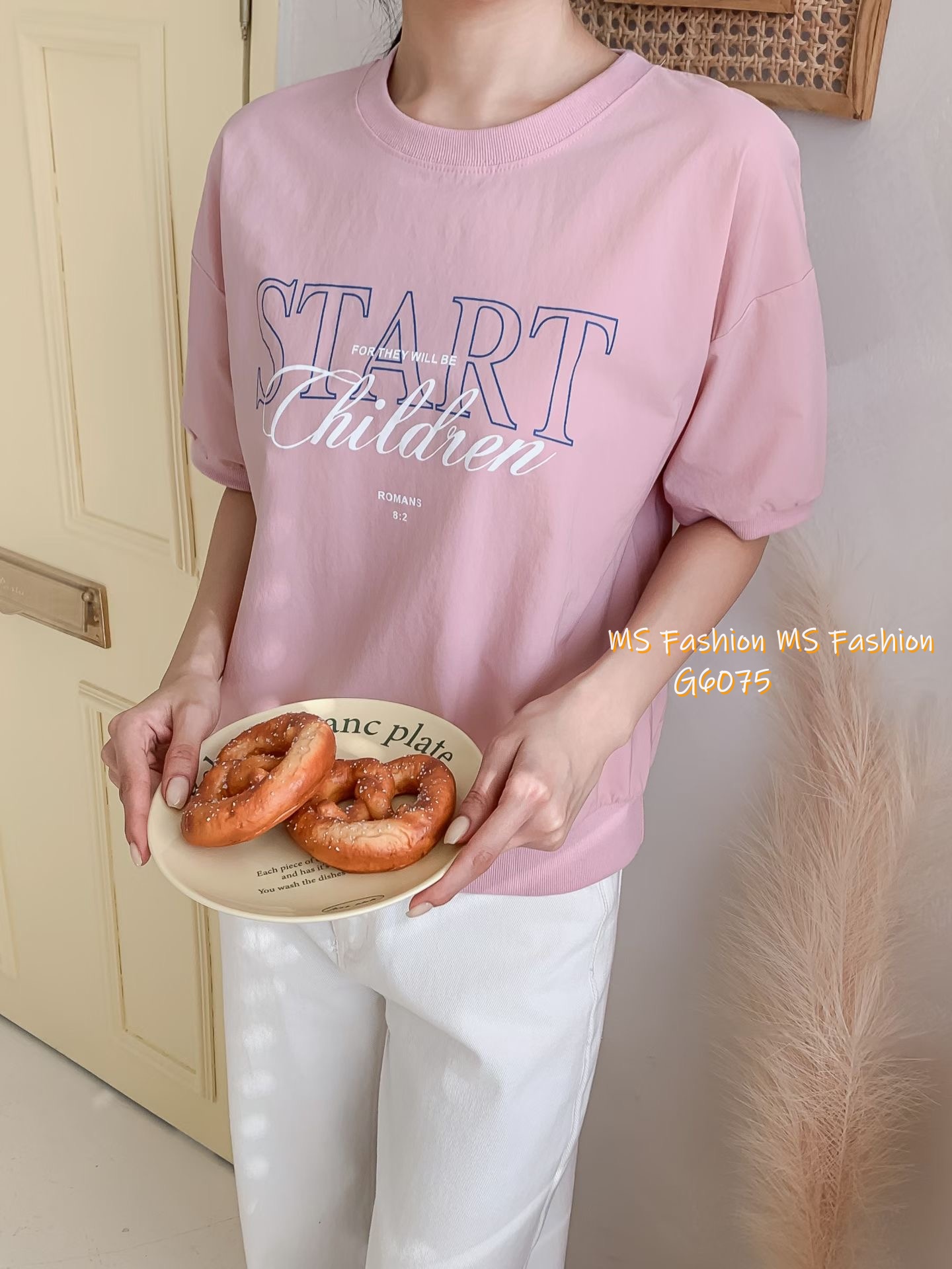 G6075 韓國🇰🇷拼色字母print top