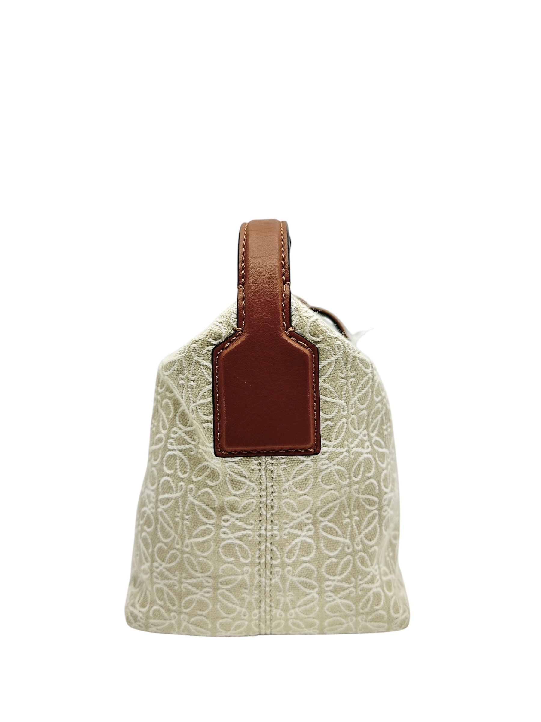 Pre-owned Loewe Cubi Anagram / Product Code: 061918