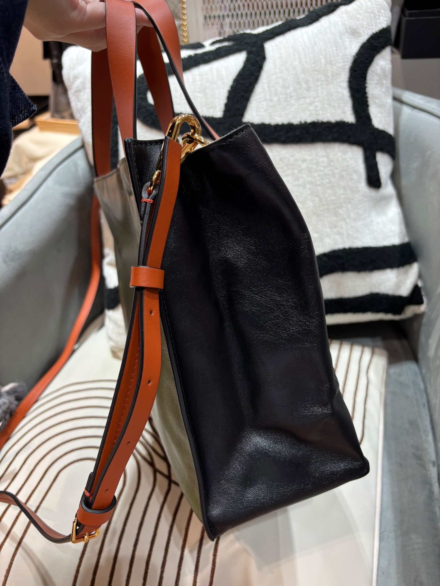 未使用品 Marni 2Way Tote Bag calfskin 100%Authentic, unused 未使用品 ✅Dust bag