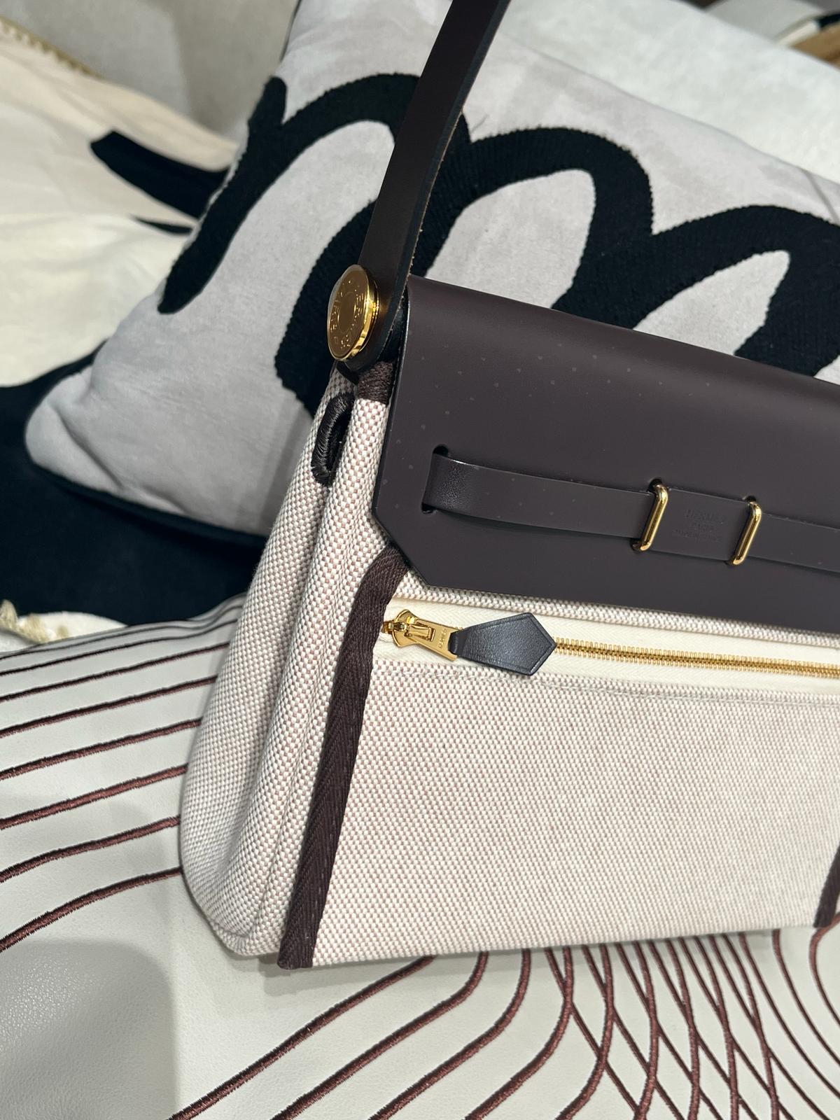 Hermes mini herbag  Stamp K (米白灰/威瑪犬米/烏木色)ecru/beige/ebene, 100%Authentic, 95%New✅Dust bag