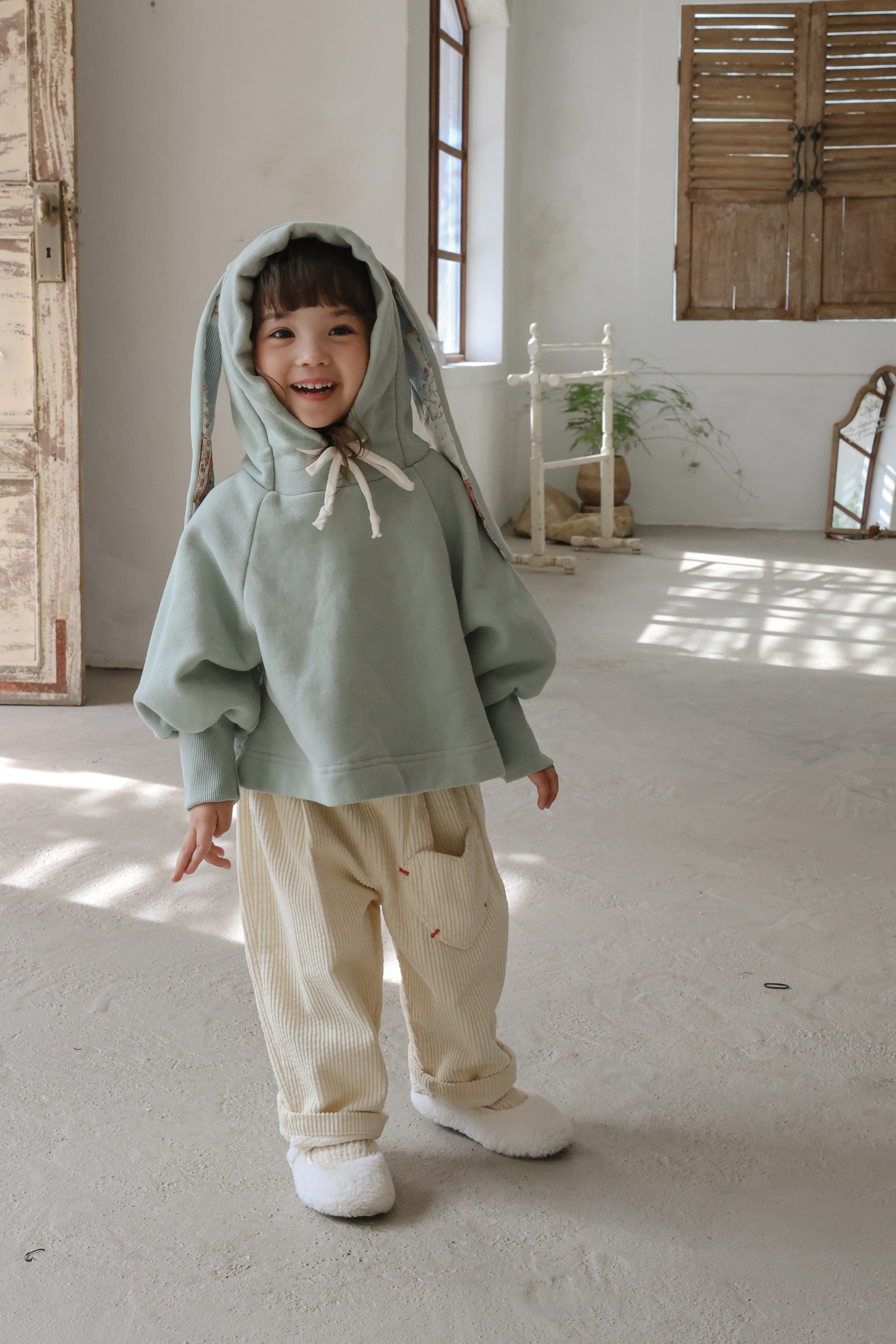 FLO | Bunnies hooded T-shirt