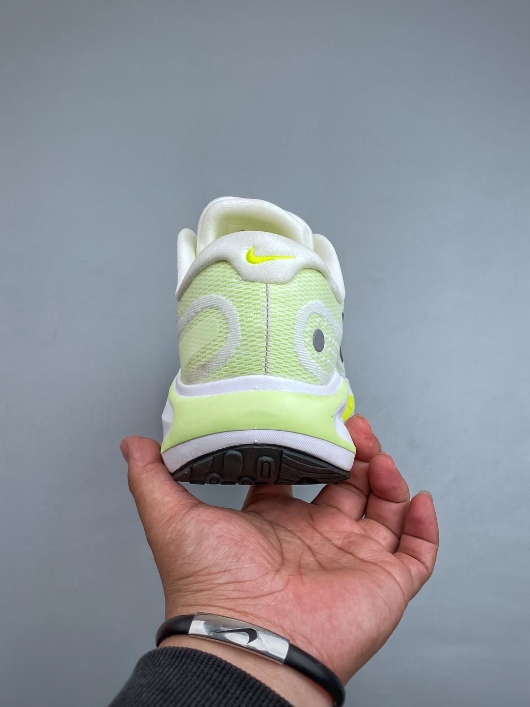 Nike Journey Run 運動鞋