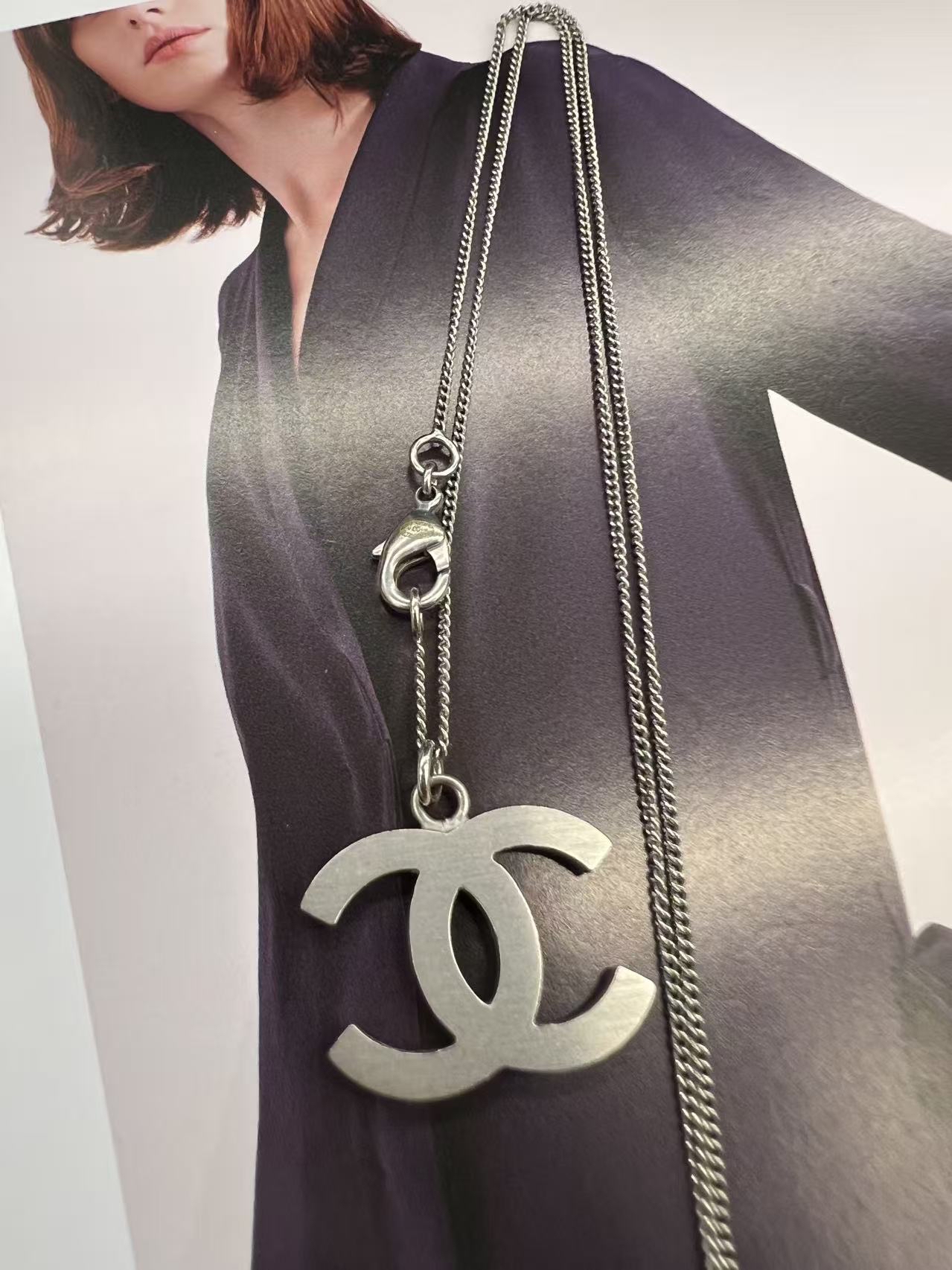 Chanel 簡約CC Logo 項鍊
