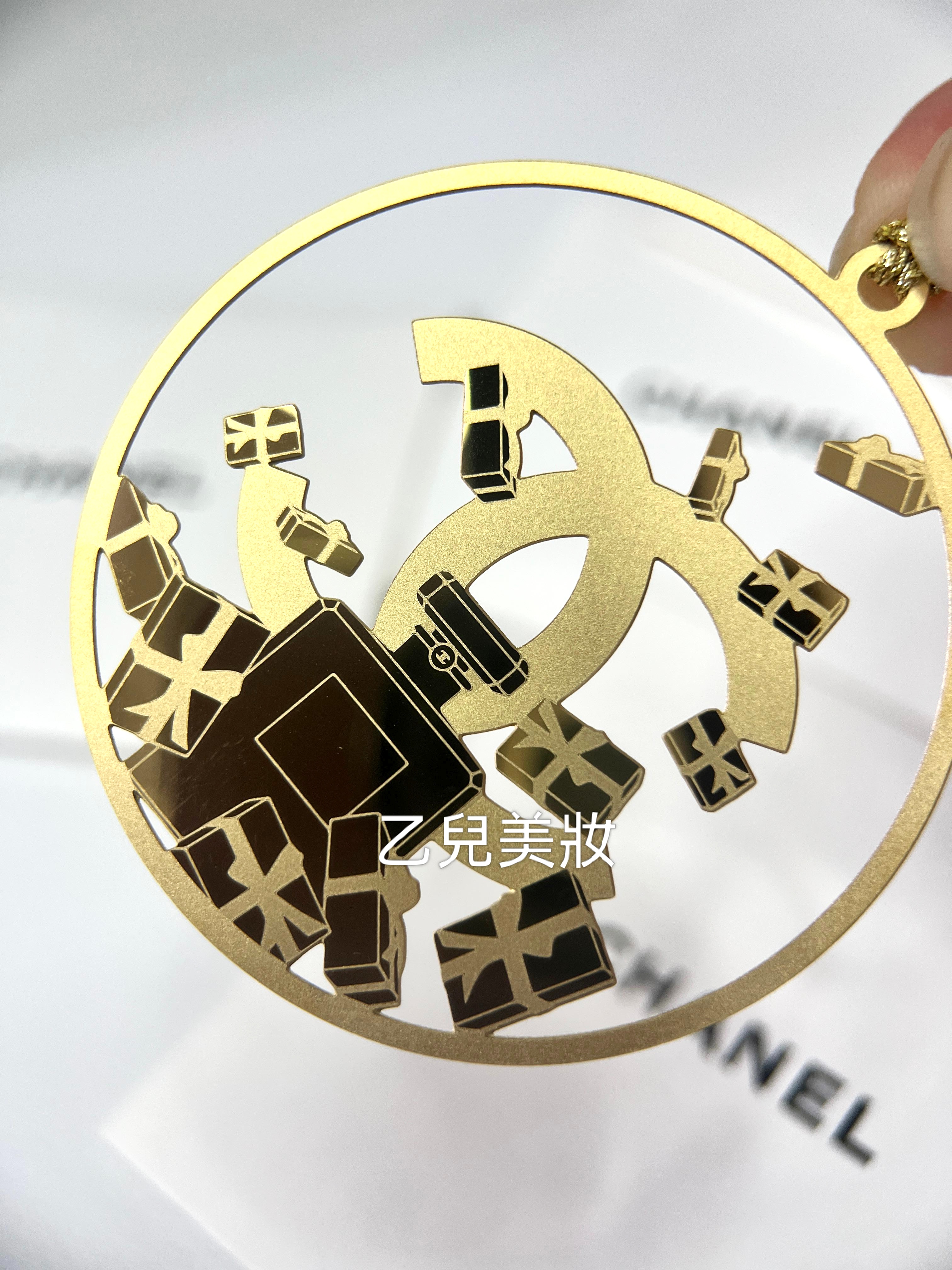 Chanel 金色鏤空掛飾 禮物 