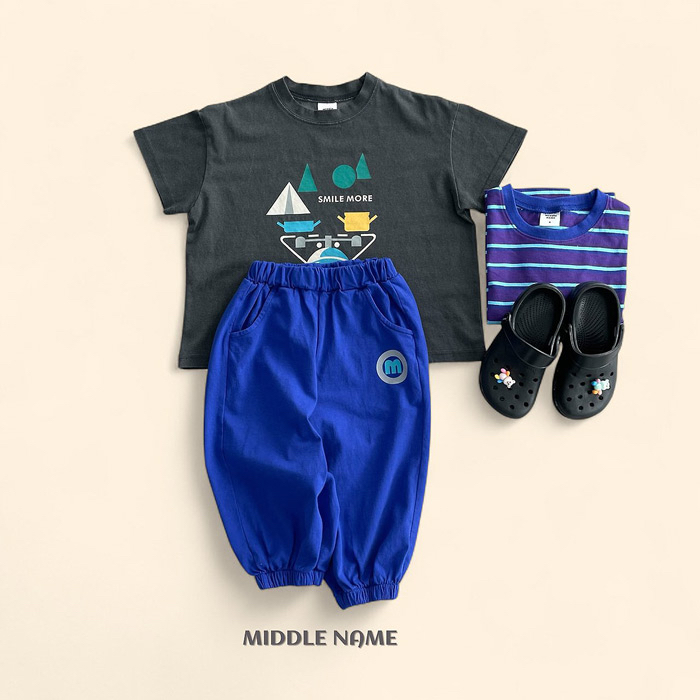 🇰🇷middle name tee