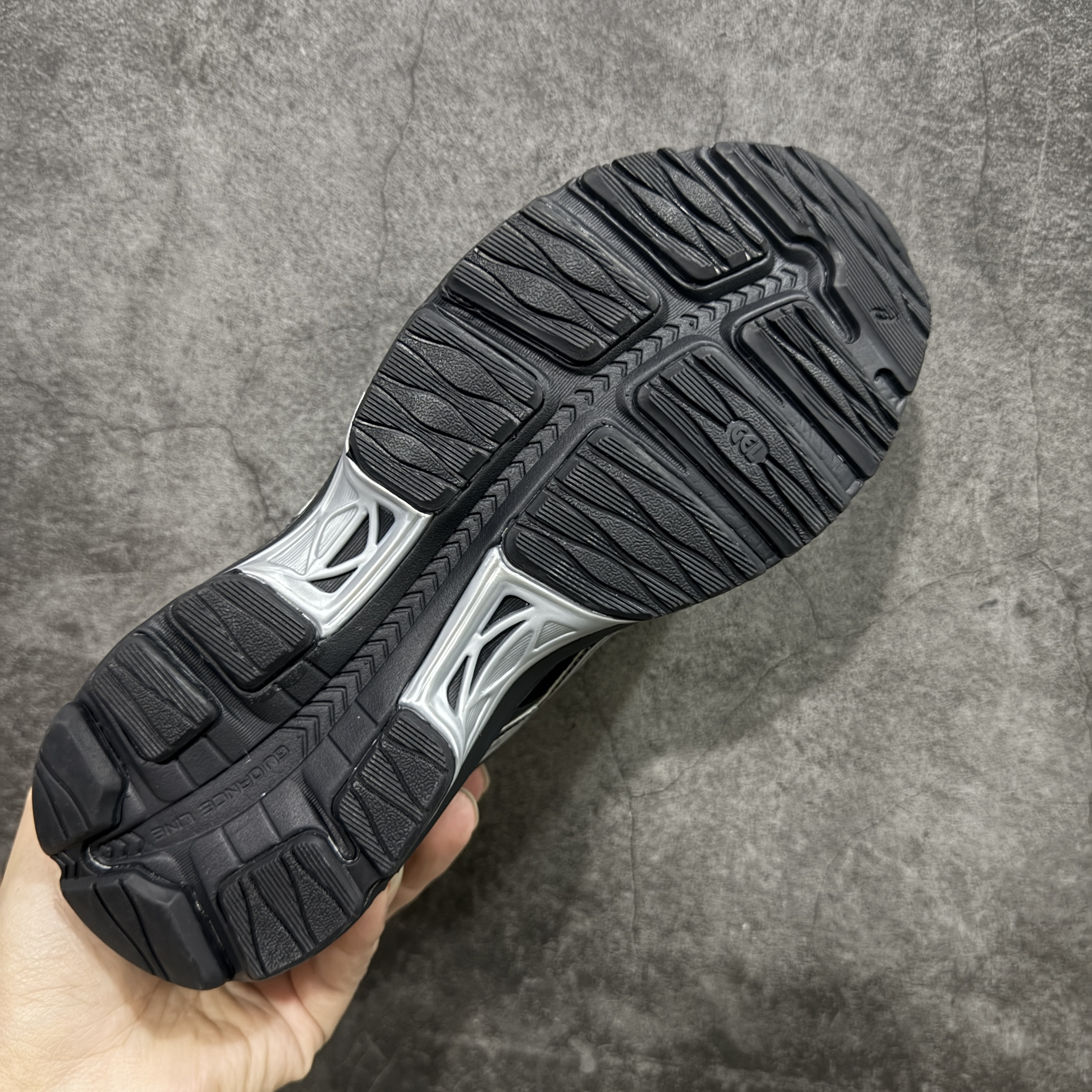 Asics Gel-Sekiran 1203A711-003