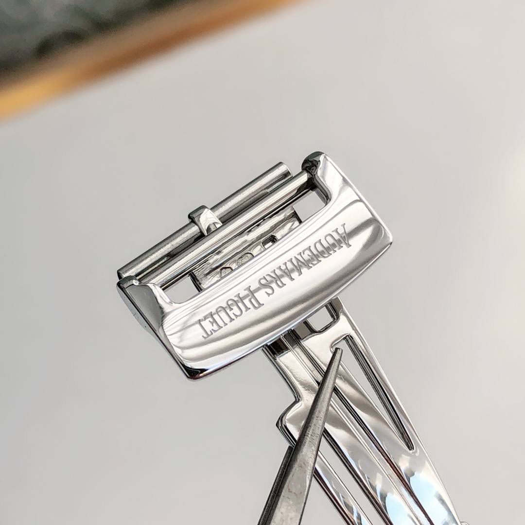 全新升级ap原装表扣。深度打磨，完美还原ZP🚀💯