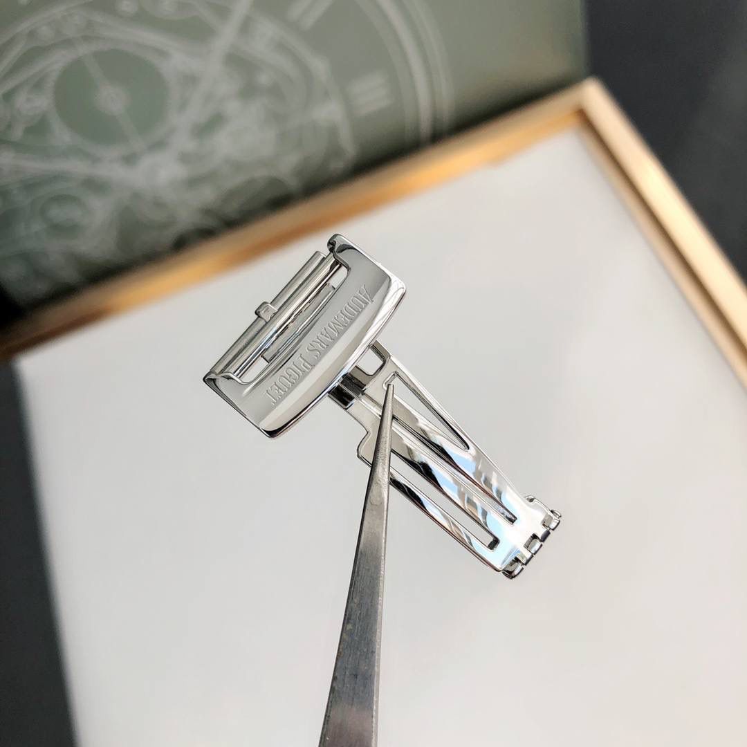 全新升级ap原装表扣。深度打磨，完美还原ZP🚀💯