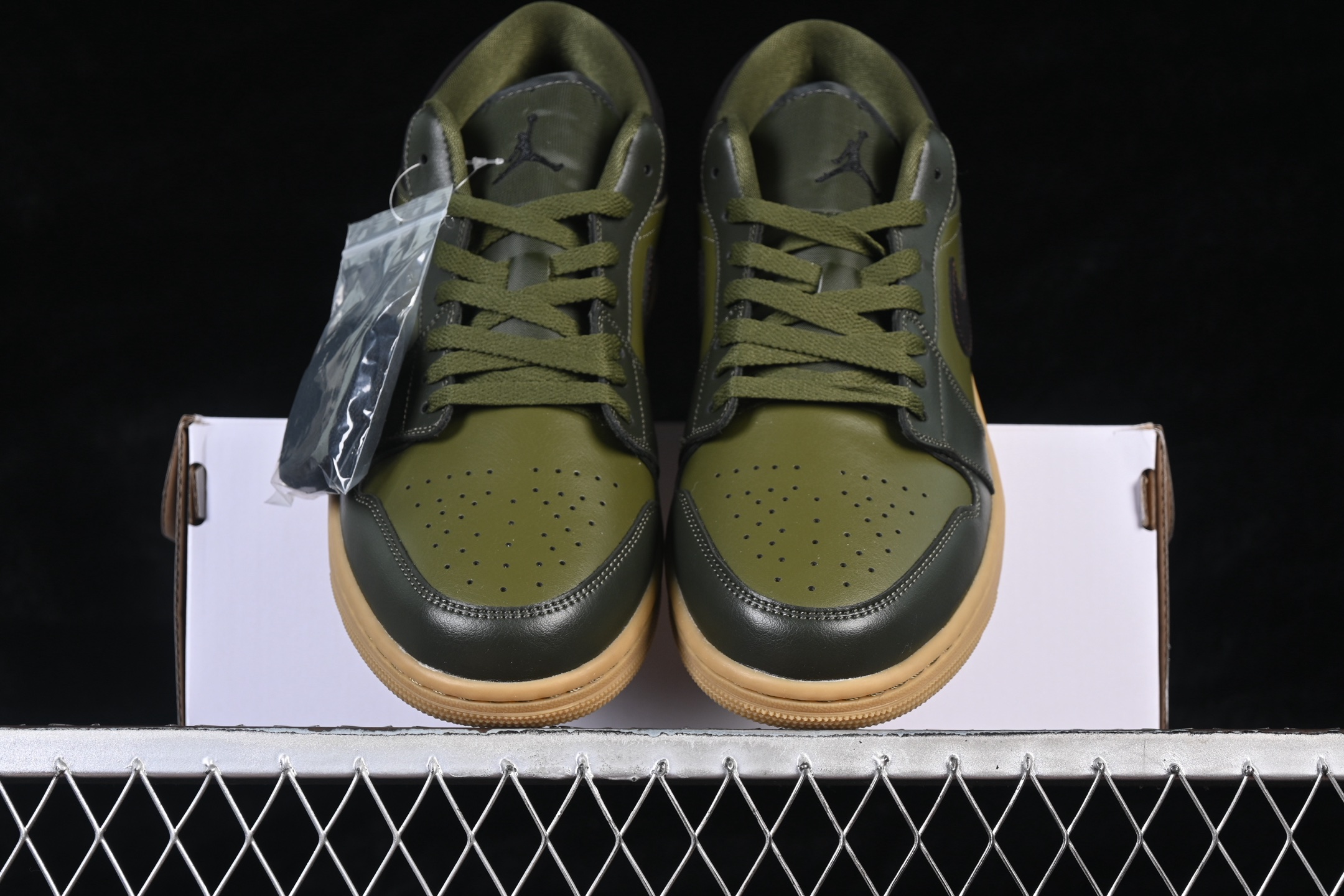 Nike Air Jordan 1 Low SE IR0840-325