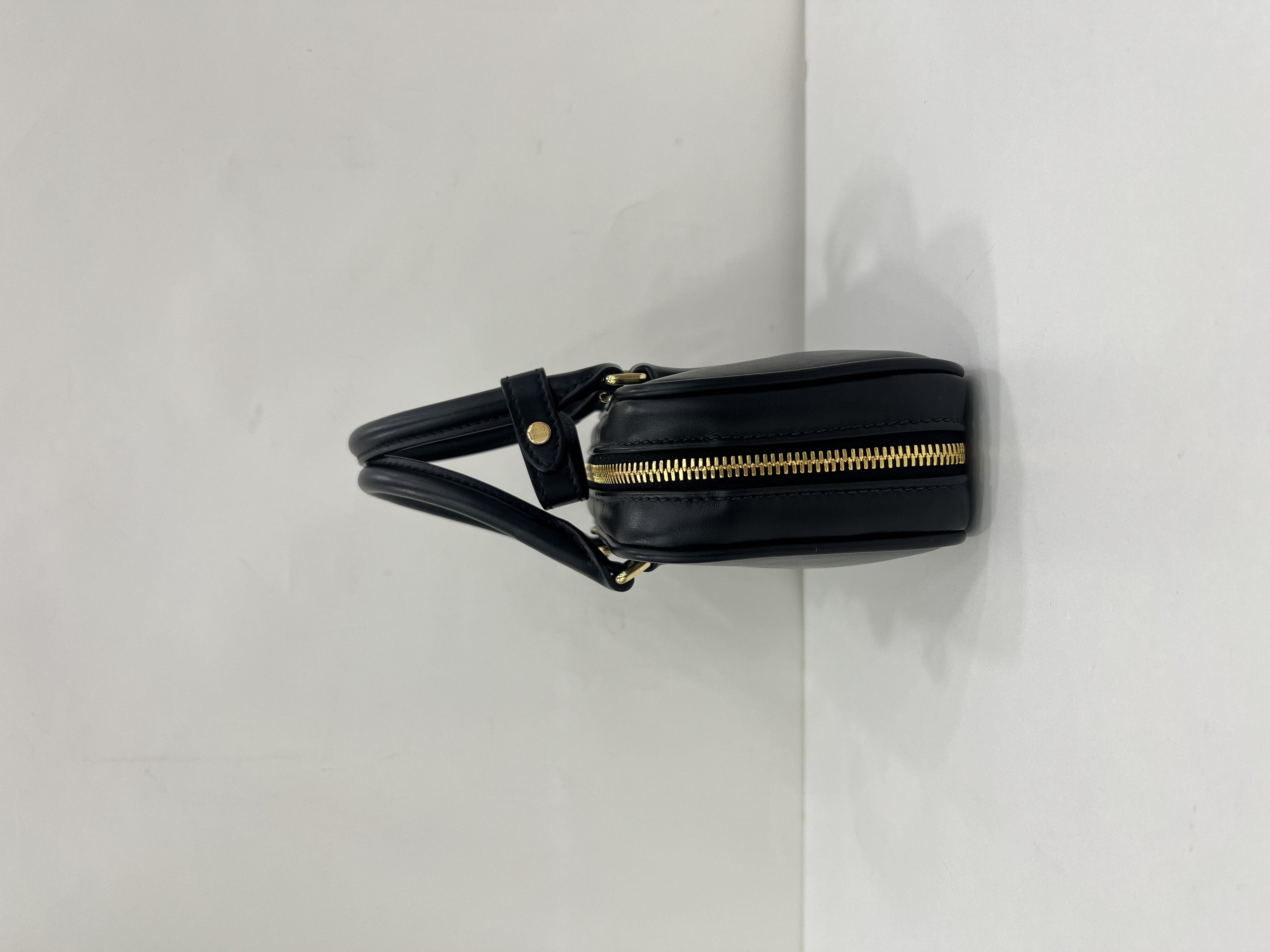 直播貨品 |  [1個-$100 2個-$300］E34
