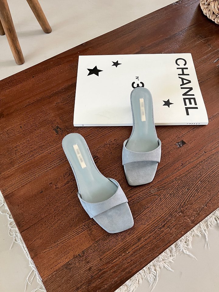 Suede Open-toe Sandals (3 colors)