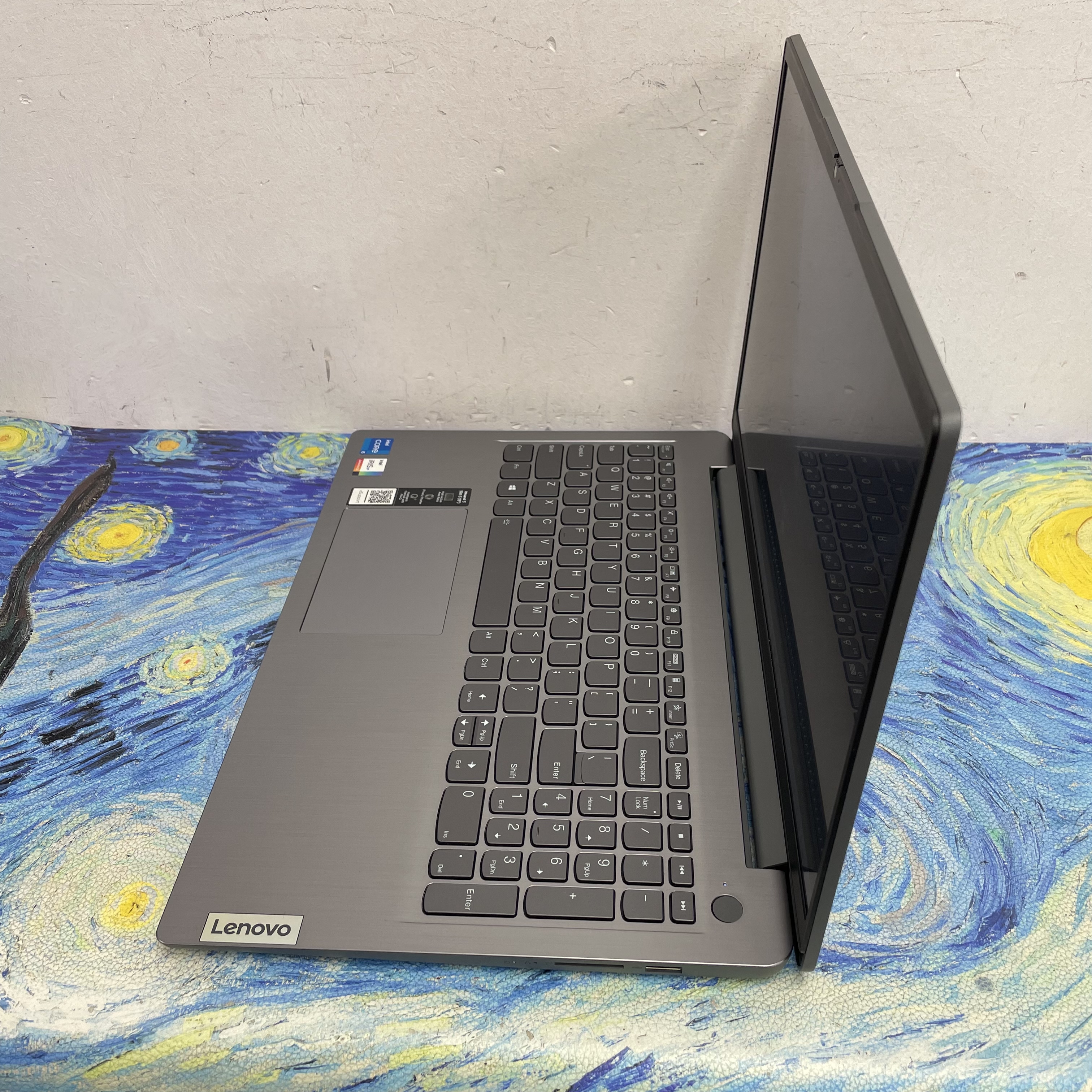 #5090 Lenovo ideapad 3/i5-1135G7/12GB Ram/512GB SSD/1080p/四邊窄邊框/ Notebook / Laptop / Gaming/ 文書機 / 輕薄 /  PC / YouTube / Netflix/ Win11 / Office / Work / Zoom