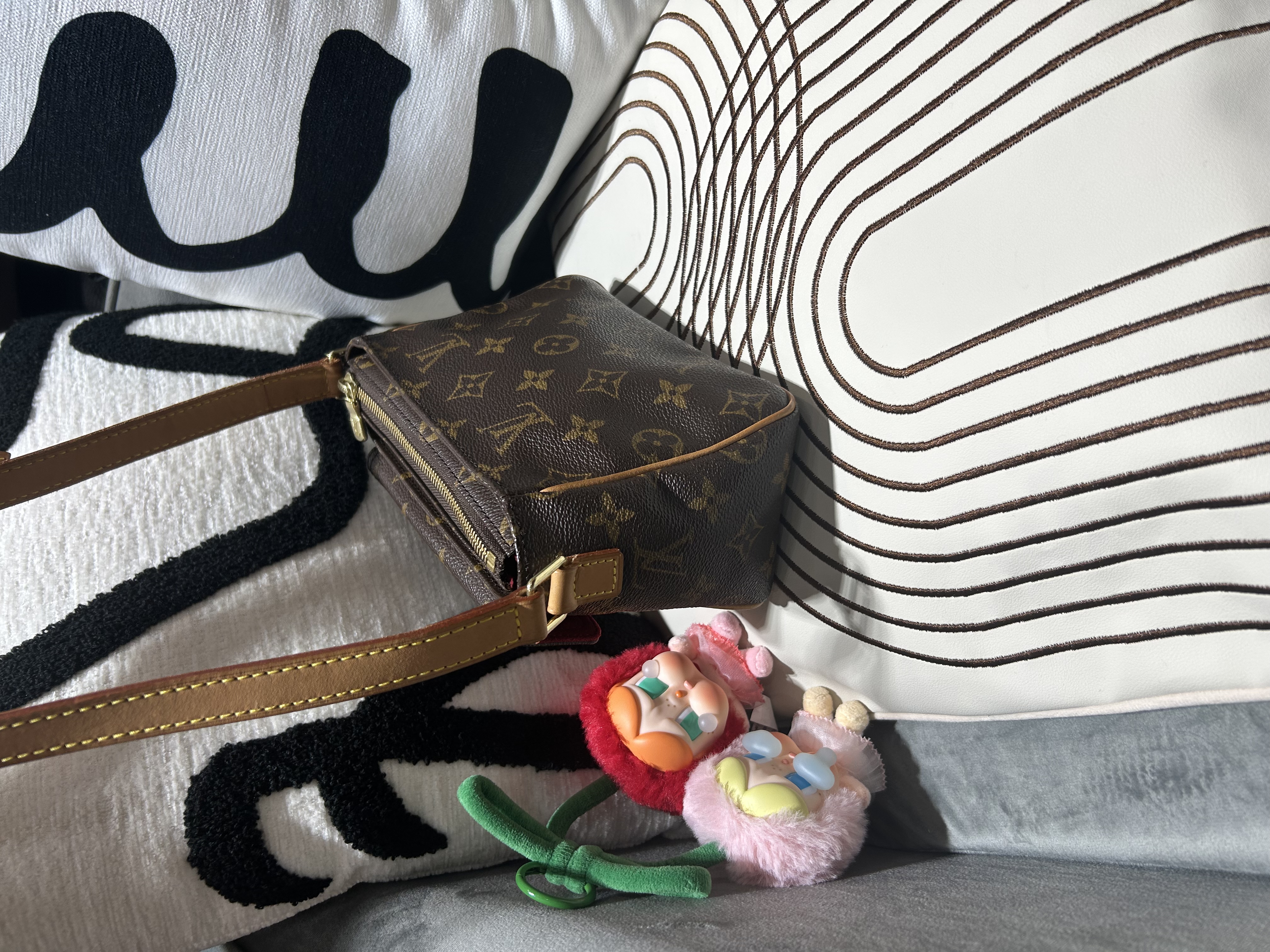 LV Cite PM Monogram 100%Authentic, 90%New ✅Dust bag