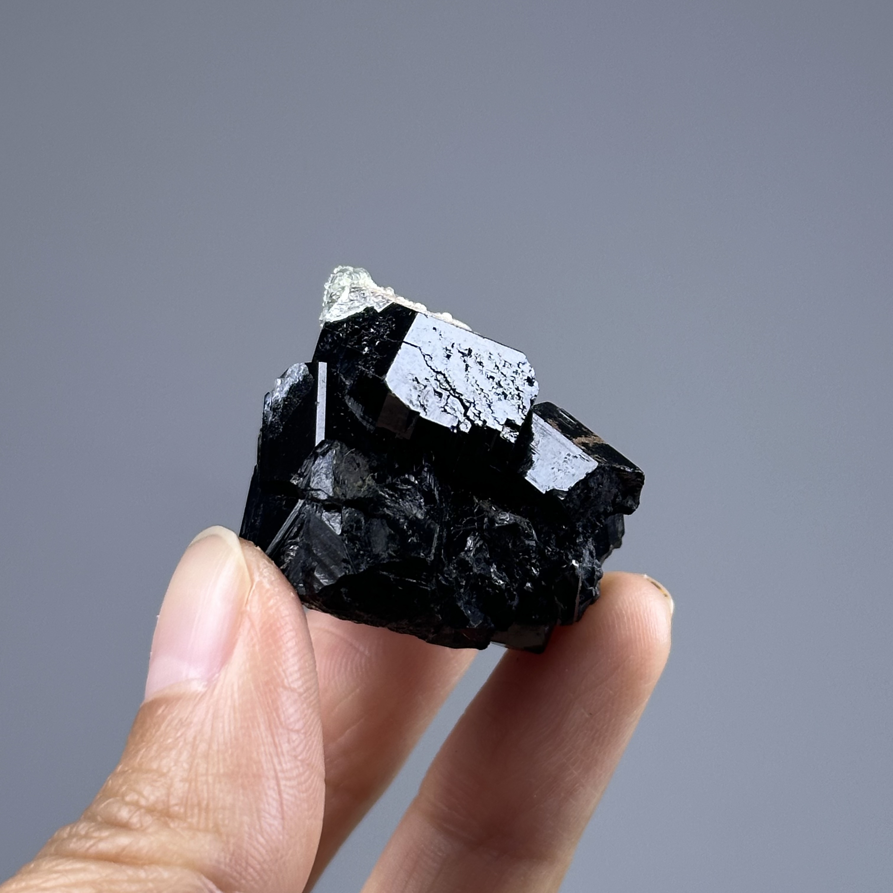 黑碧璽與玉滴石 - Schorl and Hyalite DR114