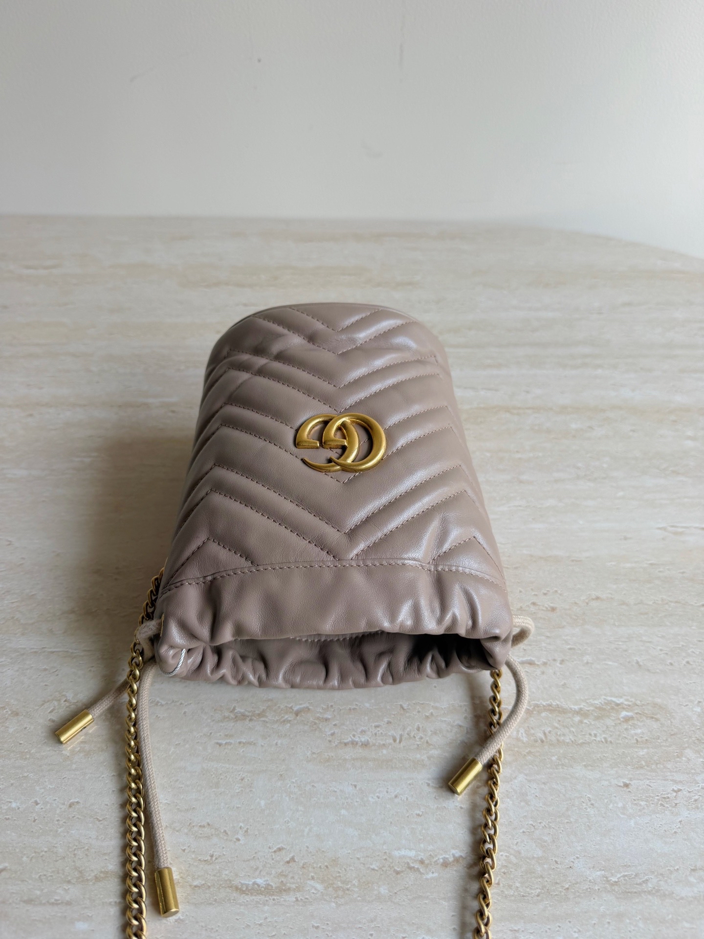 【預訂貨品】Gucci GG Marmont奶茶色小水桶包
